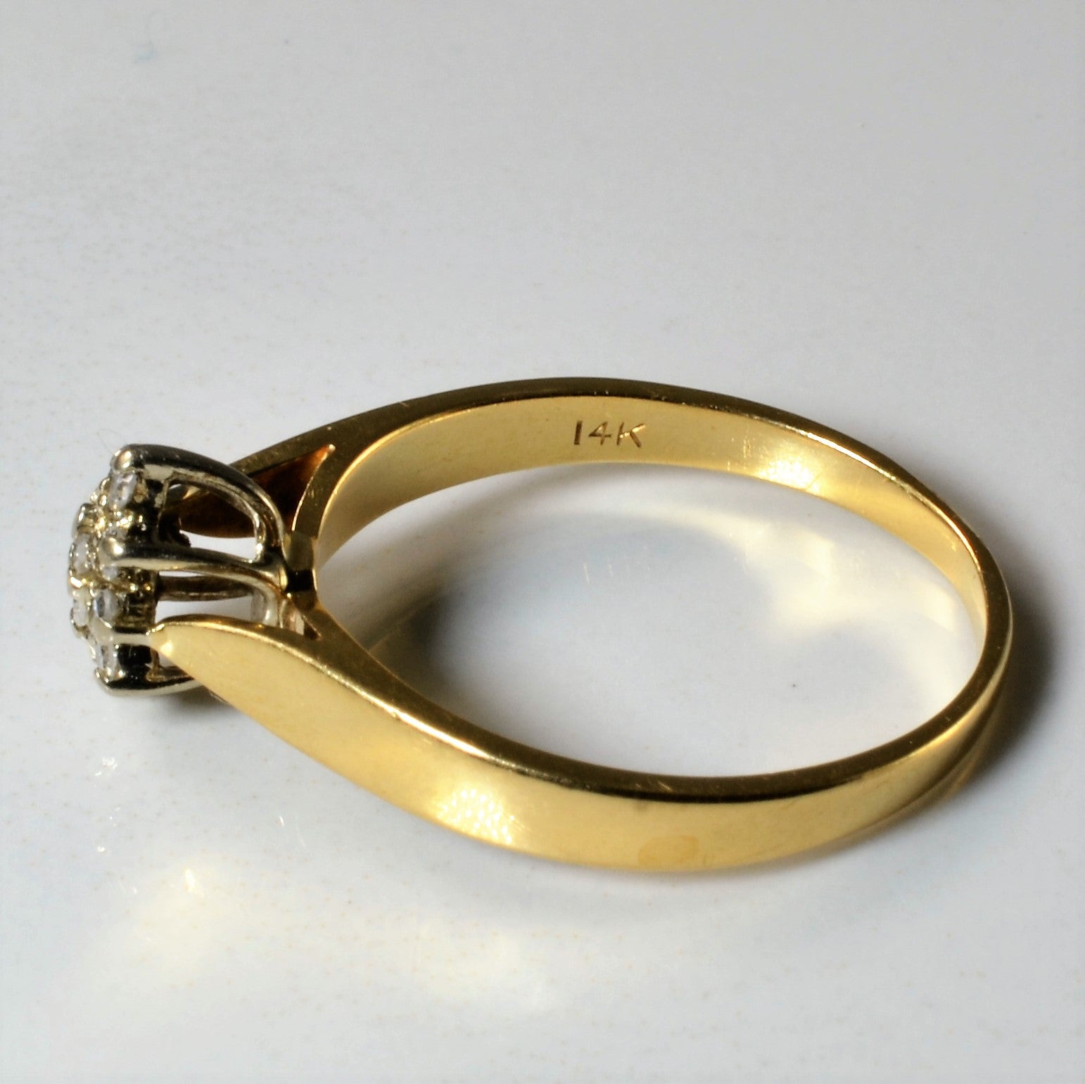 Diamond Cluster Ring | 0.075ctw | SZ 7 |