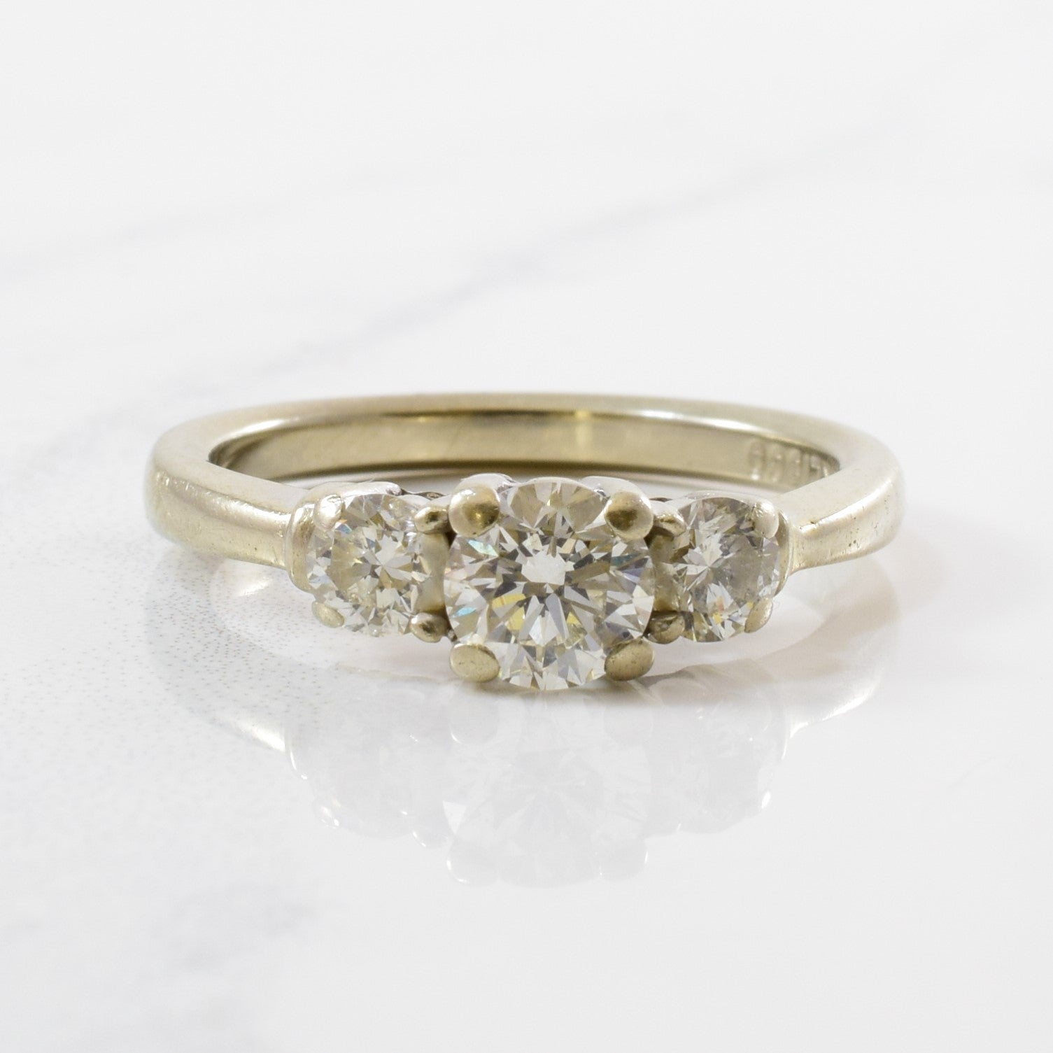 Three Stone Diamond Engagement Ring | 0.95 ctw | SZ 7 |