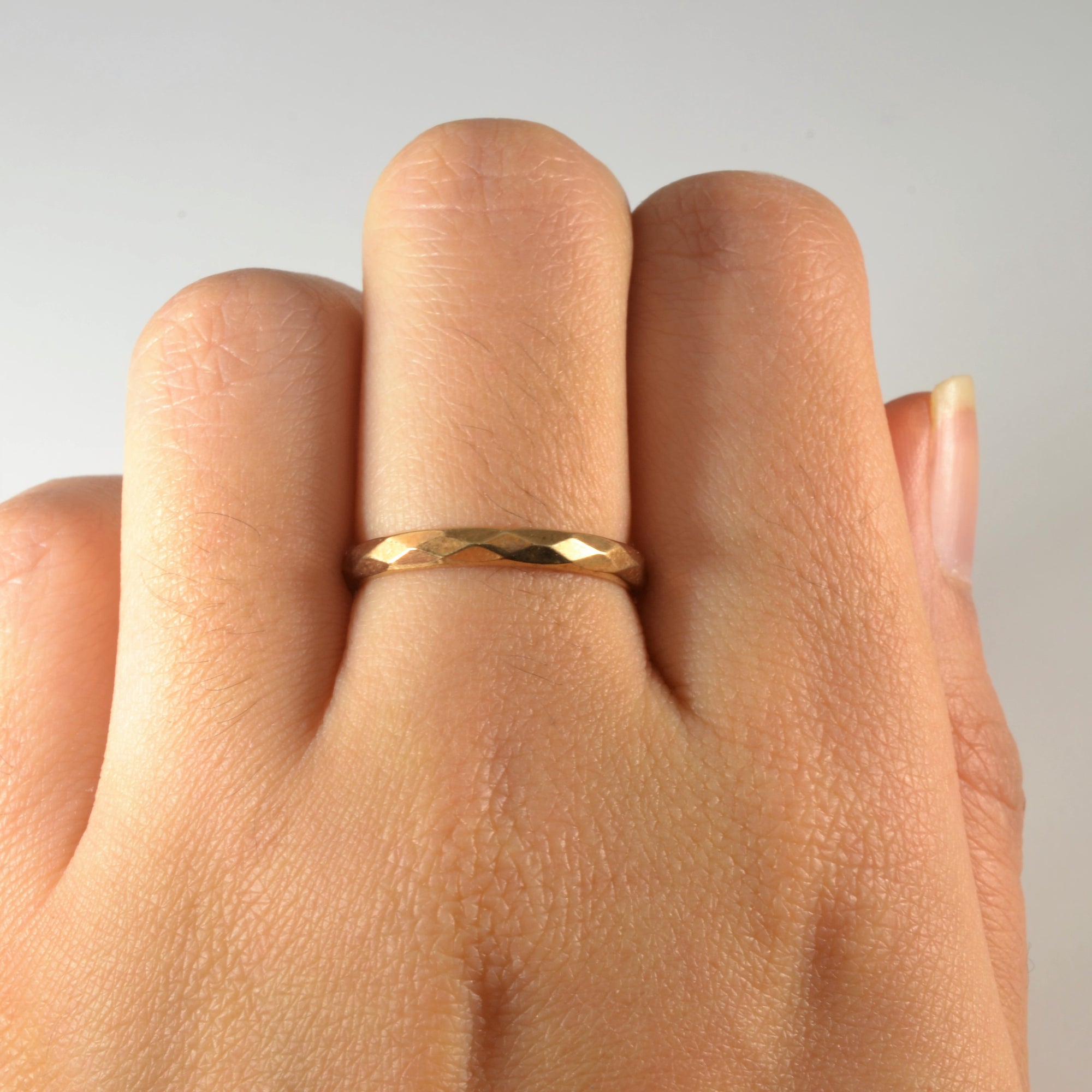 1940s Faceted Gold Band | SZ 7.25 |