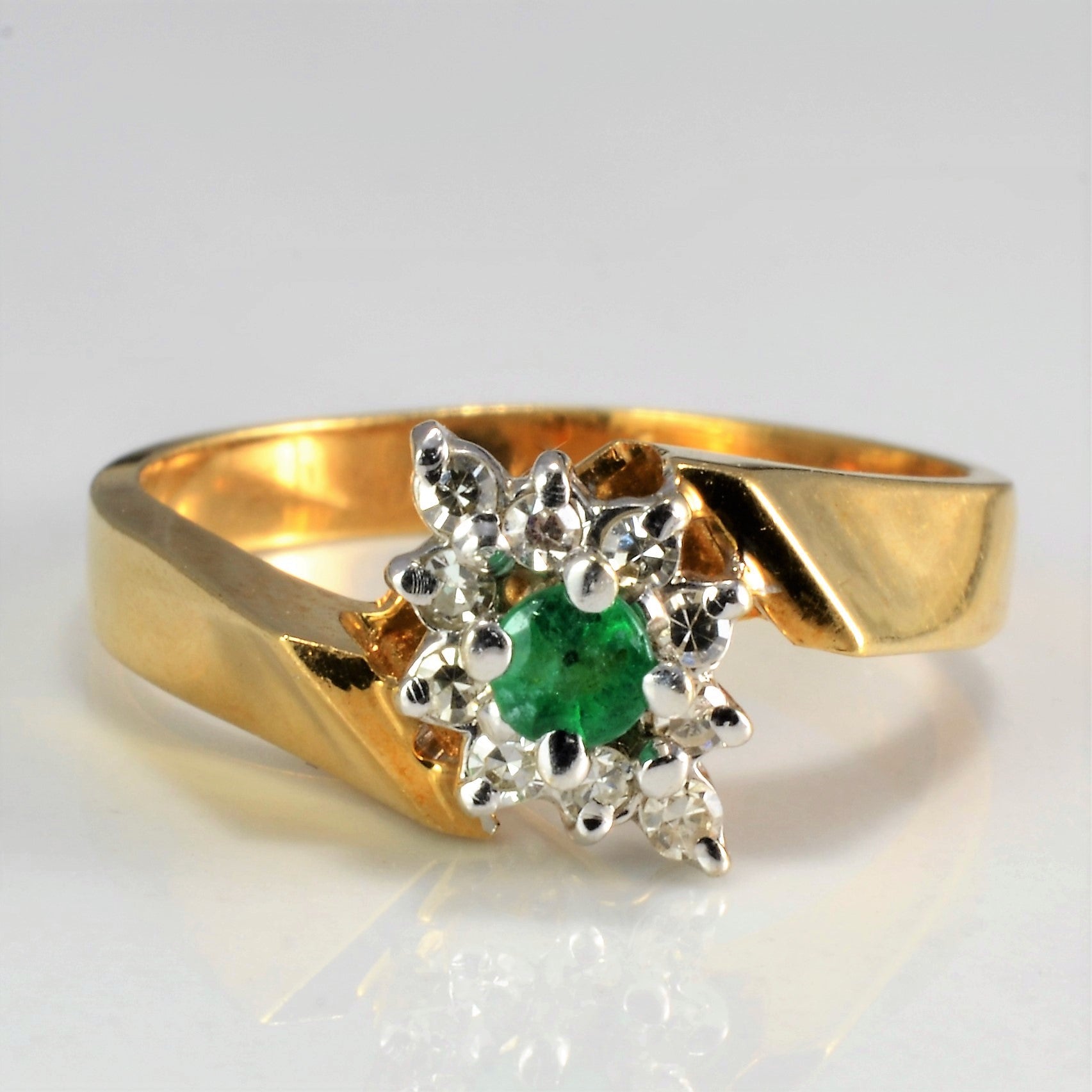 Bypass Cluster Diamond & Emerald Ring | 0.14 ctw, SZ 6.5 |