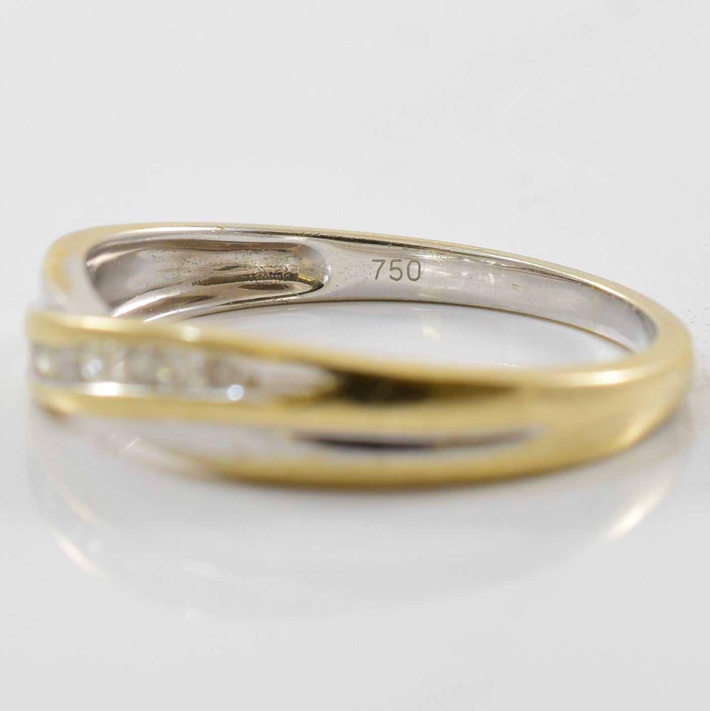 Channel Set Contour Ring | 0.10ctw | SZ 6.5 |