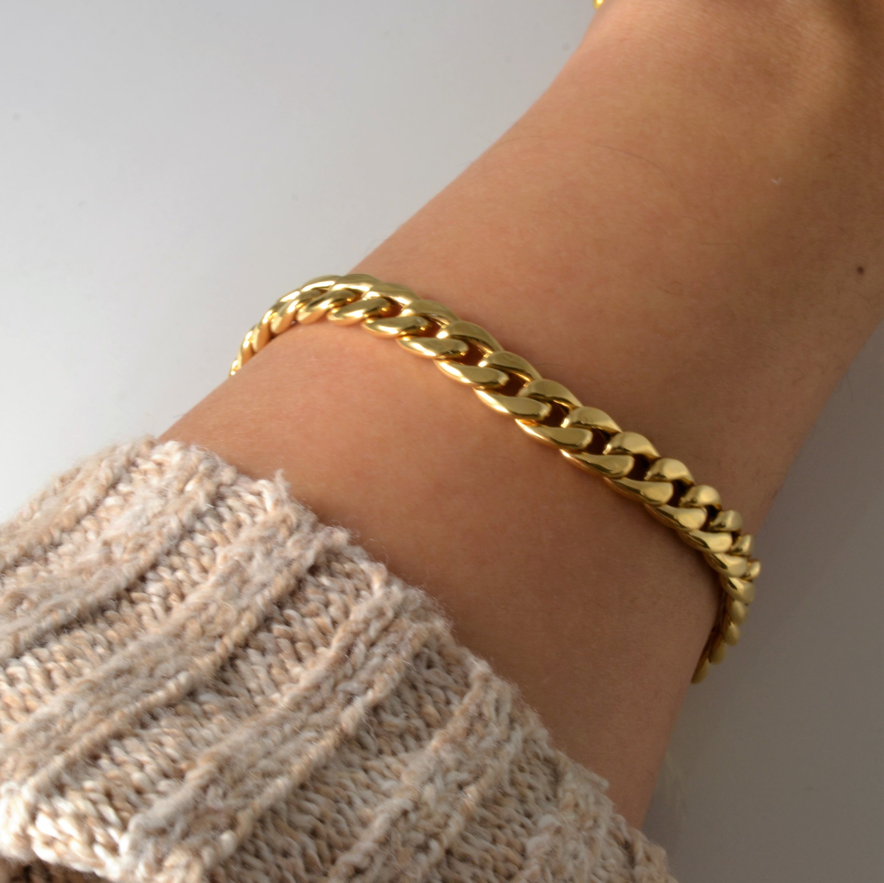 14k Yellow Gold Curb Chain Bracelet | 8.5" |