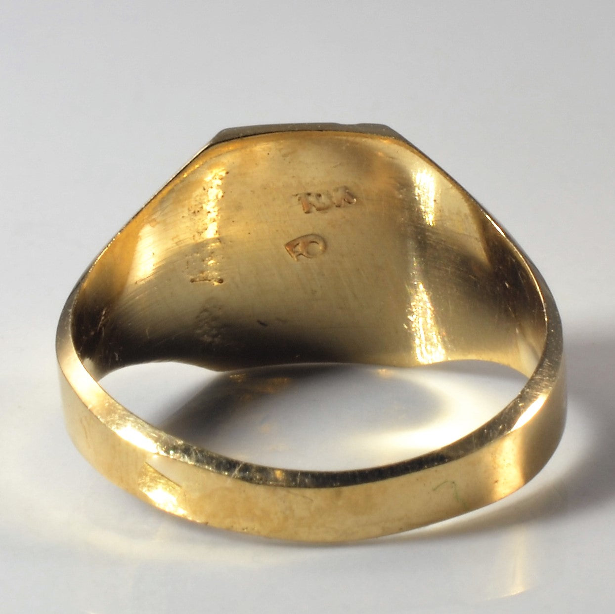 Initial 'T' Yellow Gold Signet Ring | SZ 5.5 |