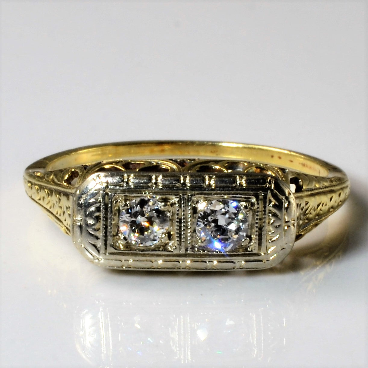 1930s Toi et Moi Diamond Ring | 0.19ctw | SZ 6.5 |
