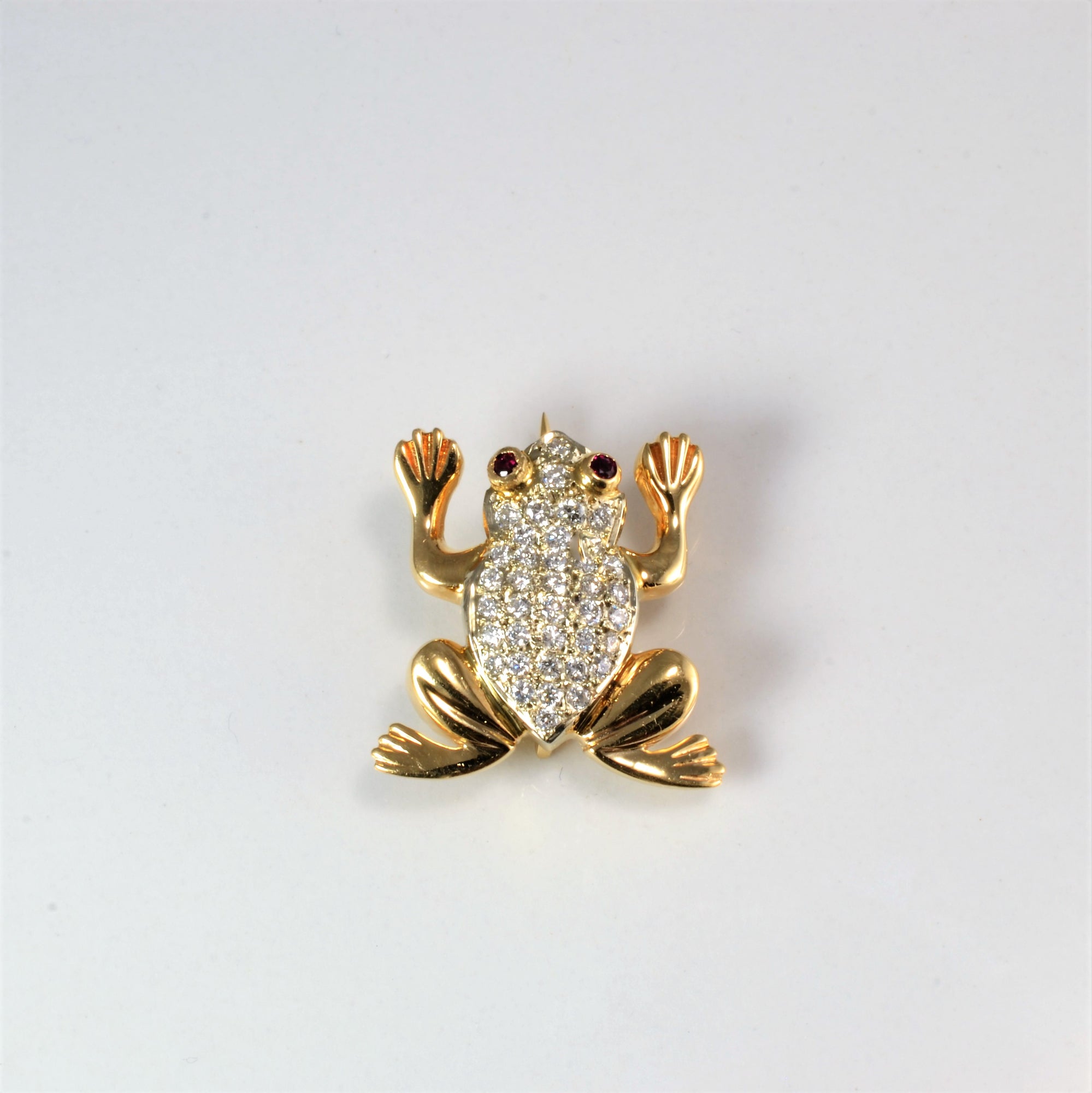 Cluster Diamond Frog Brooch | 0.34 ctw |