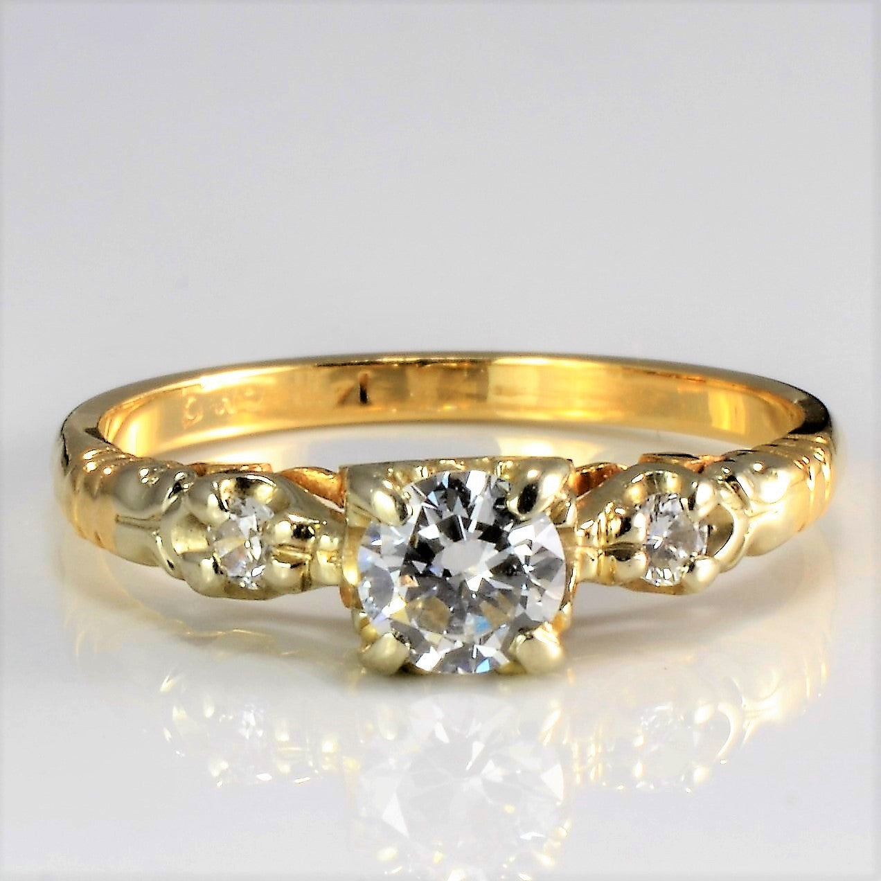 Retro Three Stone Diamond Ring | 0.41 ctw, SZ 6.25 |