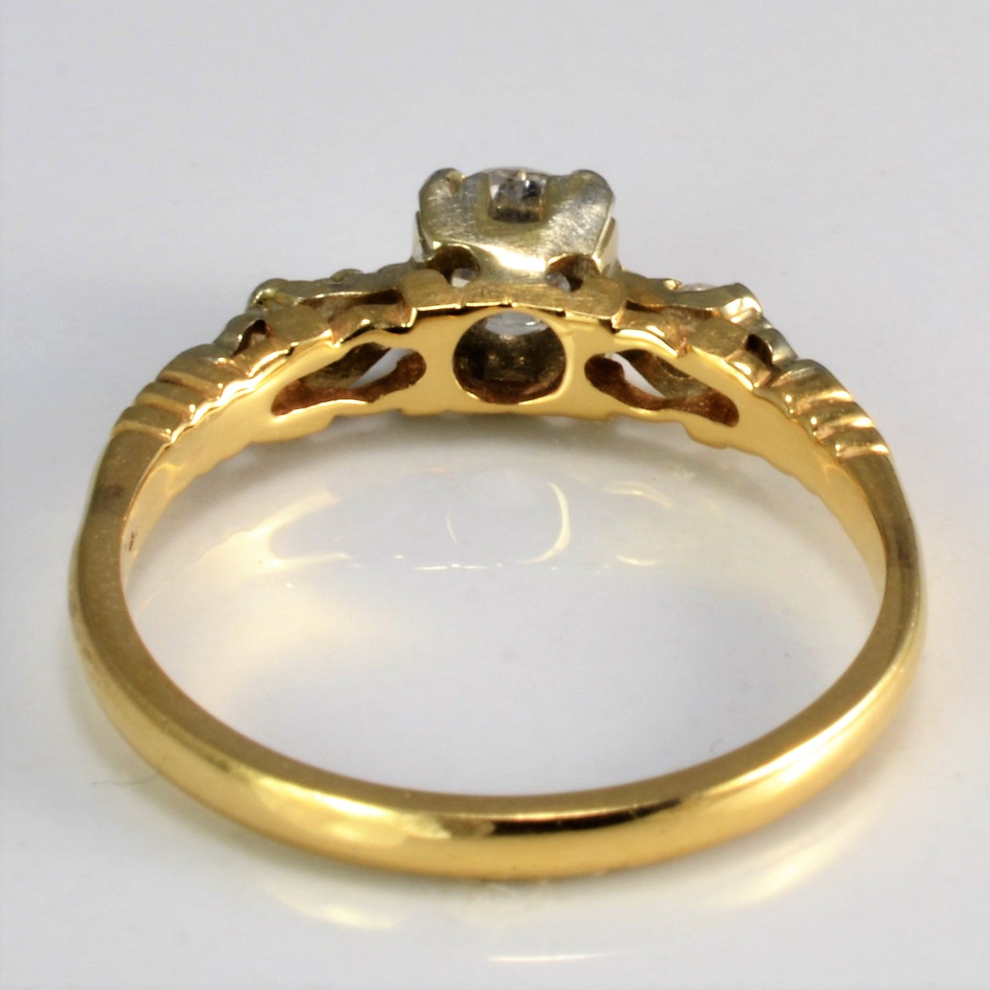 Retro Three Stone Diamond Ring | 0.41 ctw, SZ 6.25 |