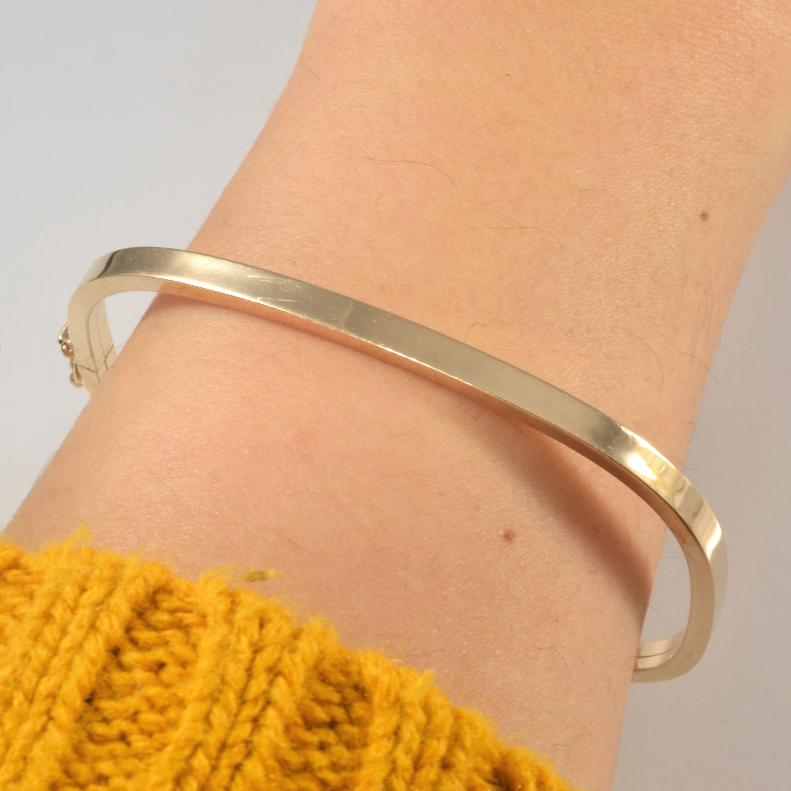 Soft Square Yellow Gold Bangle | 7" |