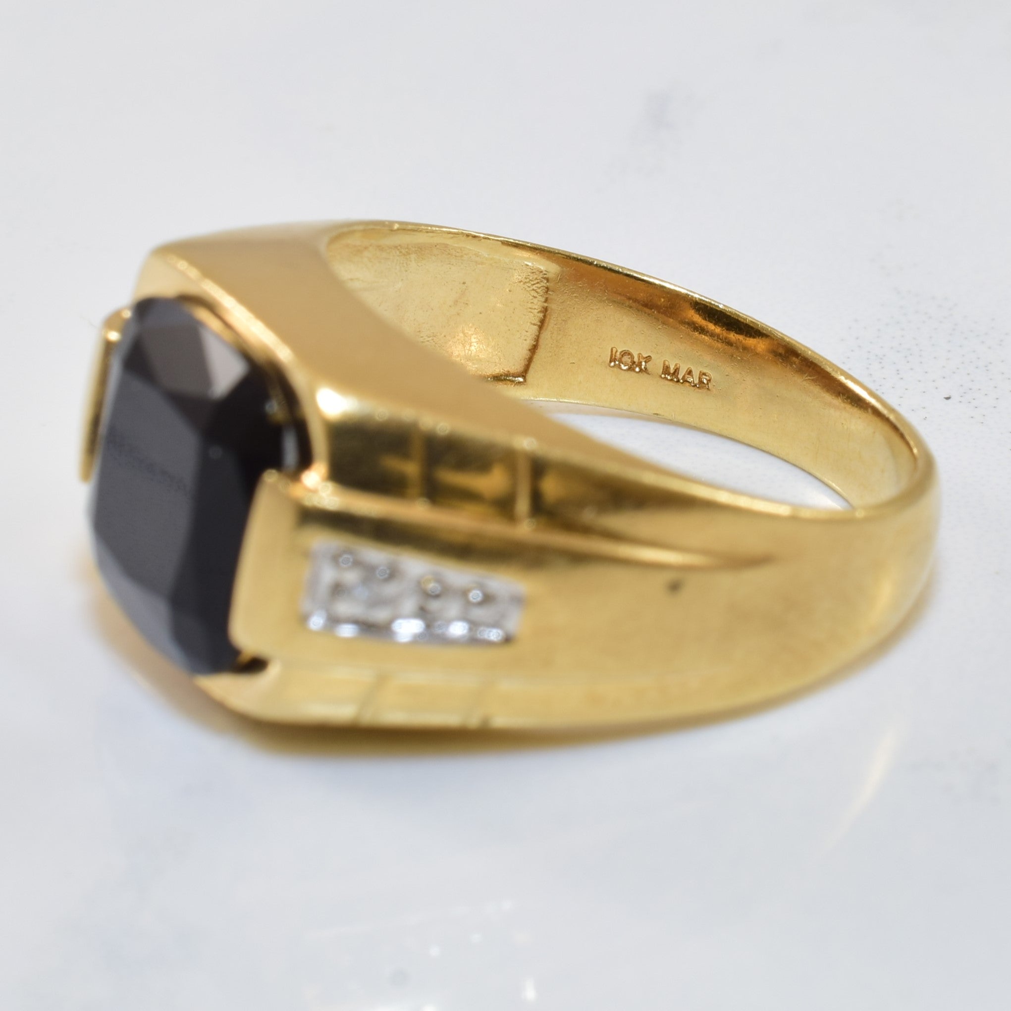 Faceted Cushion Cut Onyx & Diamond Ring | 0.02ctw, 4.00ctw | SZ 9 |