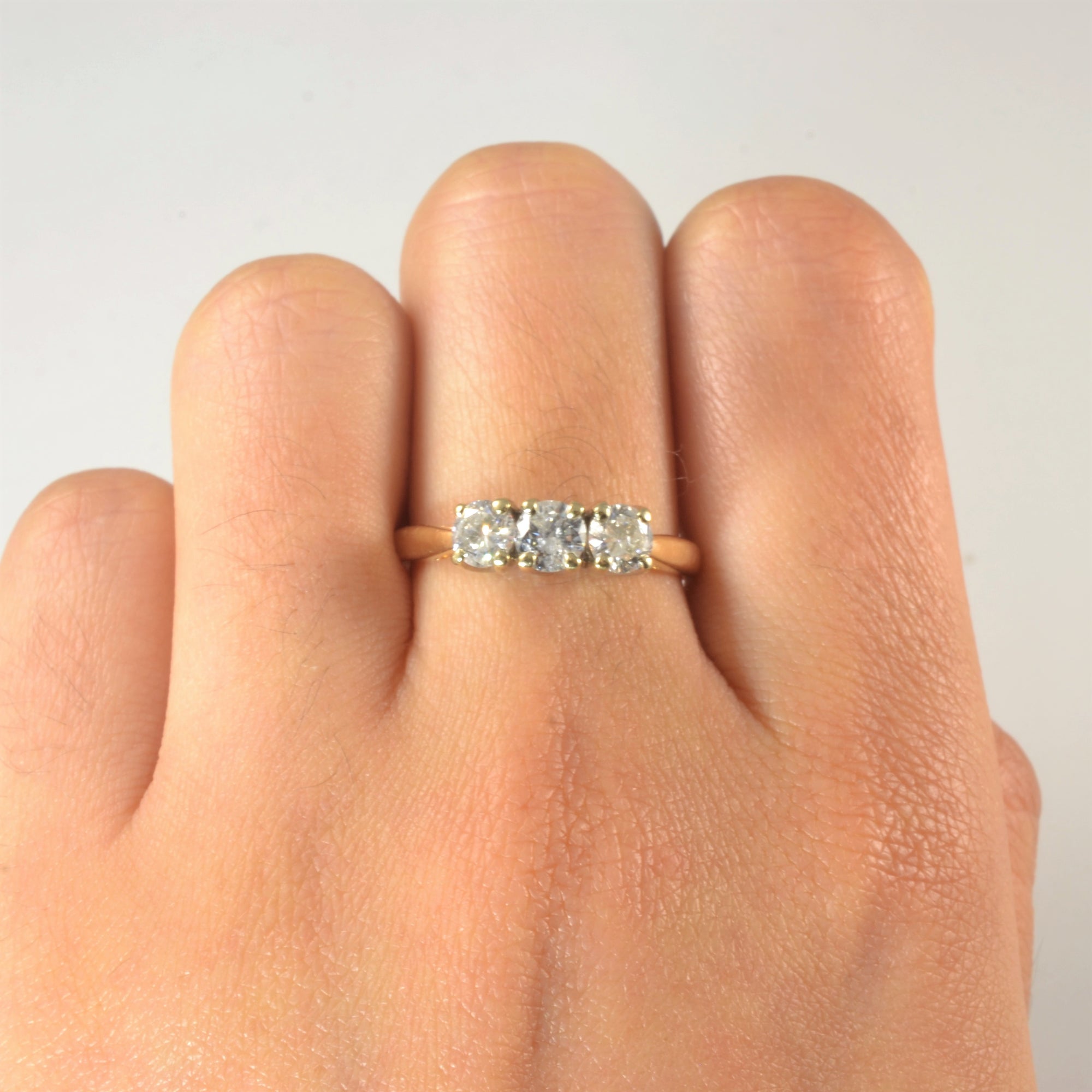 Three Stone Diamond Engagement Ring | 0.93ctw | SZ 7 |