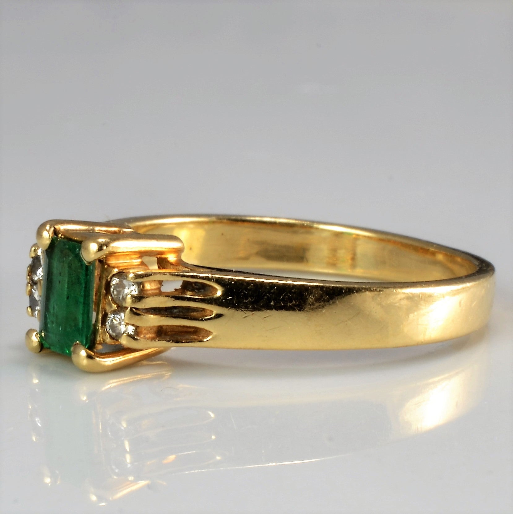 Prong Set Emerald & Diamond Ring | 0.04 ctw, SZ 6 |