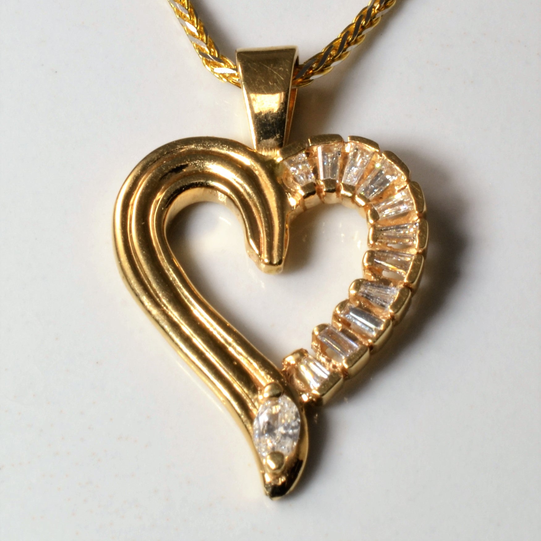 Mixed Cut Diamond Heart Necklace | 0.23ctw | 20