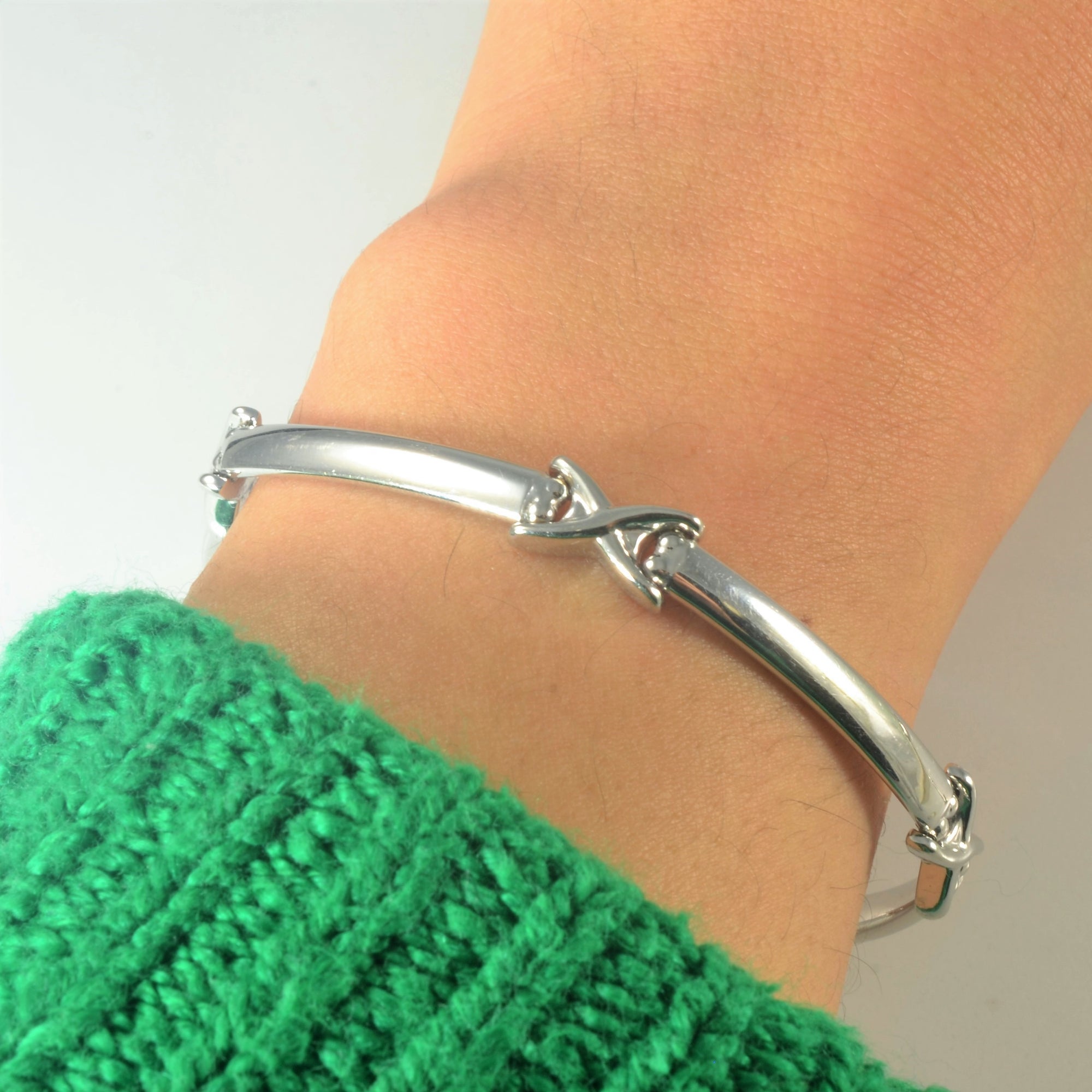 Cross necklace and bracelet set Clearance