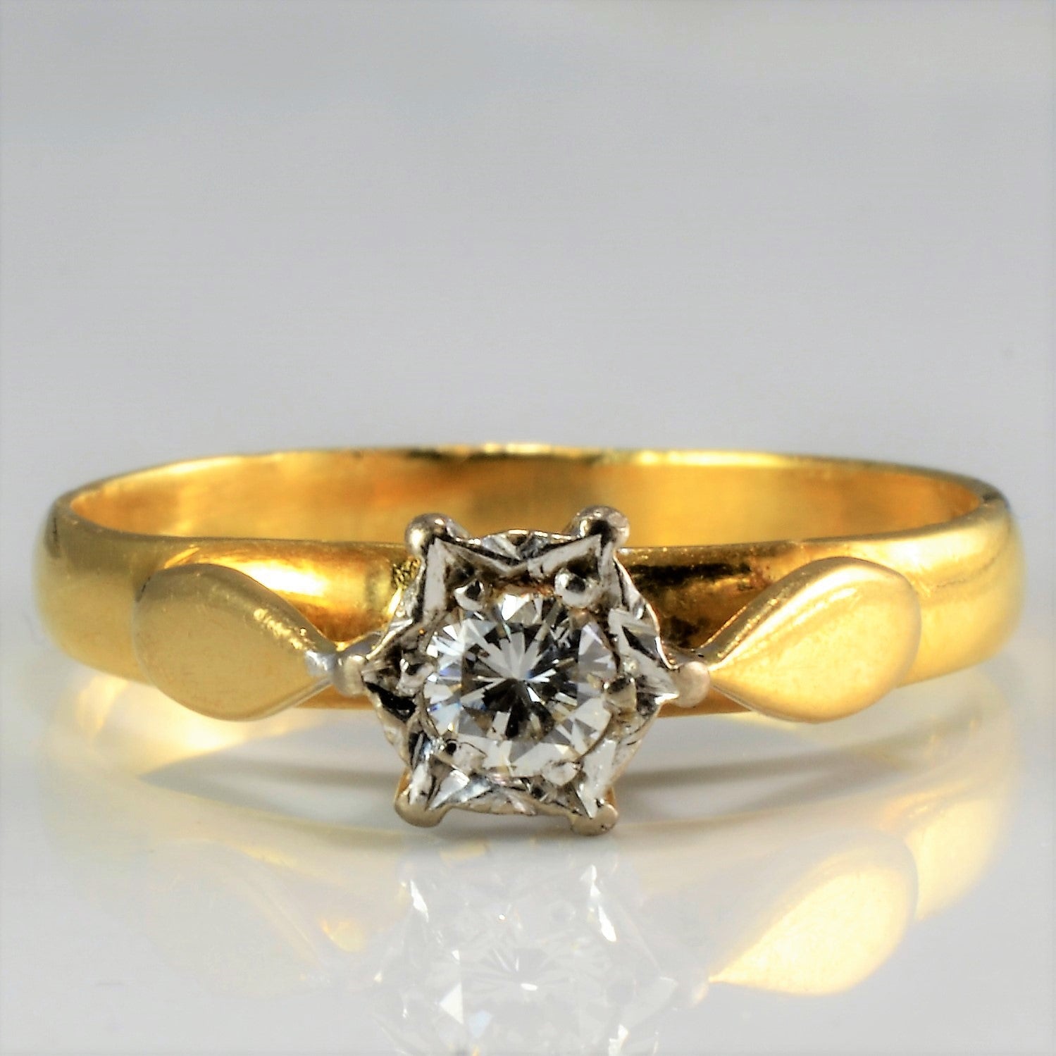 Vintage Solitaire Diamond Engagement Ring | 0.12 ct, SZ 5.75|