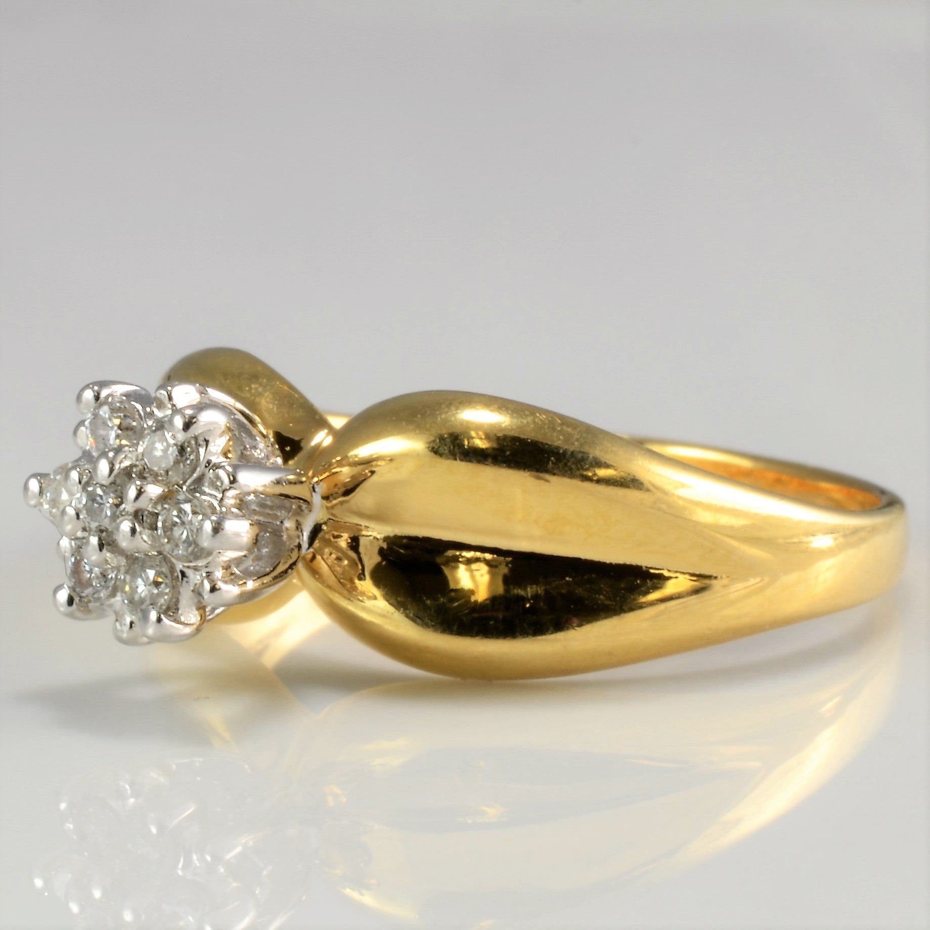 High Set Cluster Diamond Ladies Ring | 0.14 ctw, SZ 7.25 |