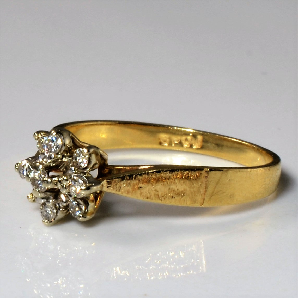 Cluster Set Diamond Ring | 0.10ctw | SZ 6 |