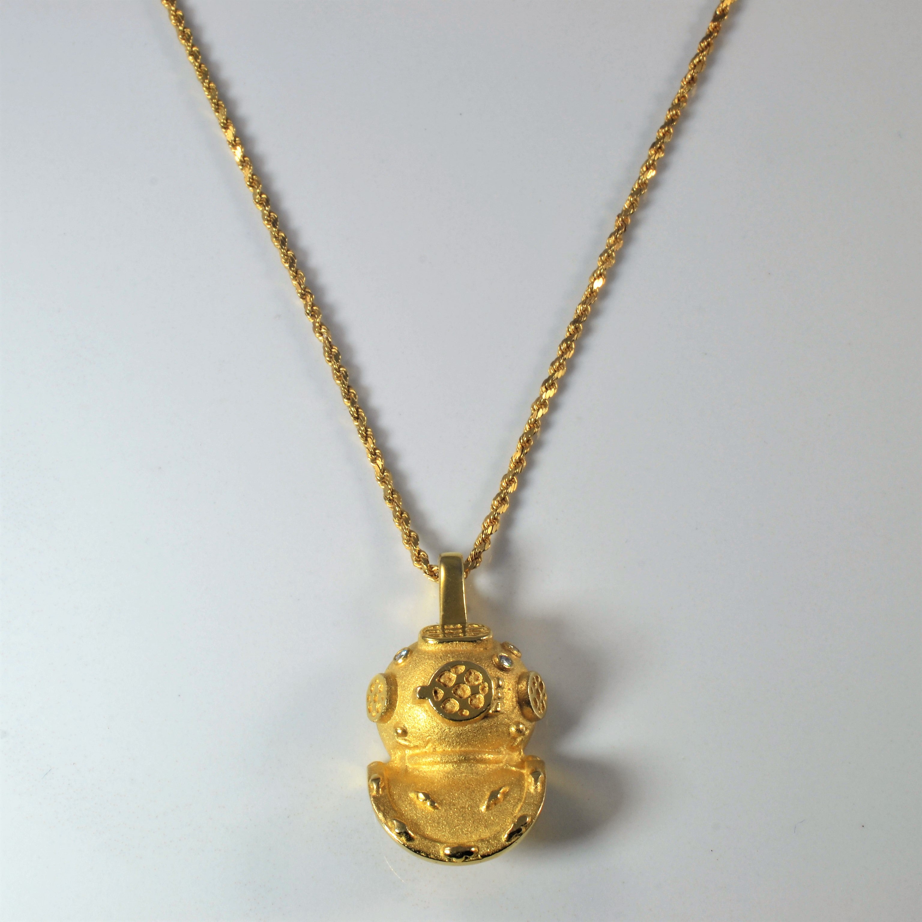 Diamond Divers Helmet Necklace | 0.09ctw | 20" |