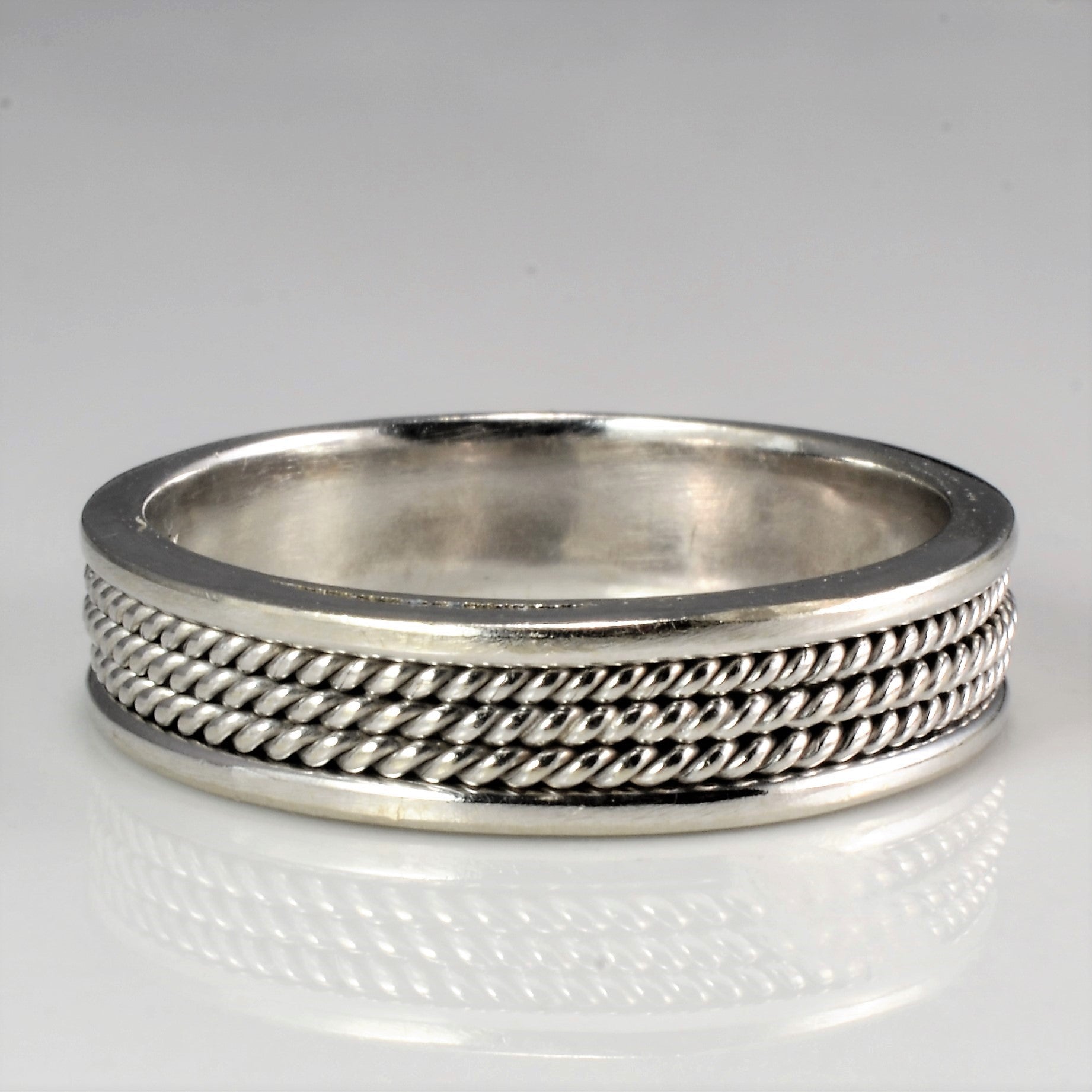 Detailed White Gold Band | SZ 7 |