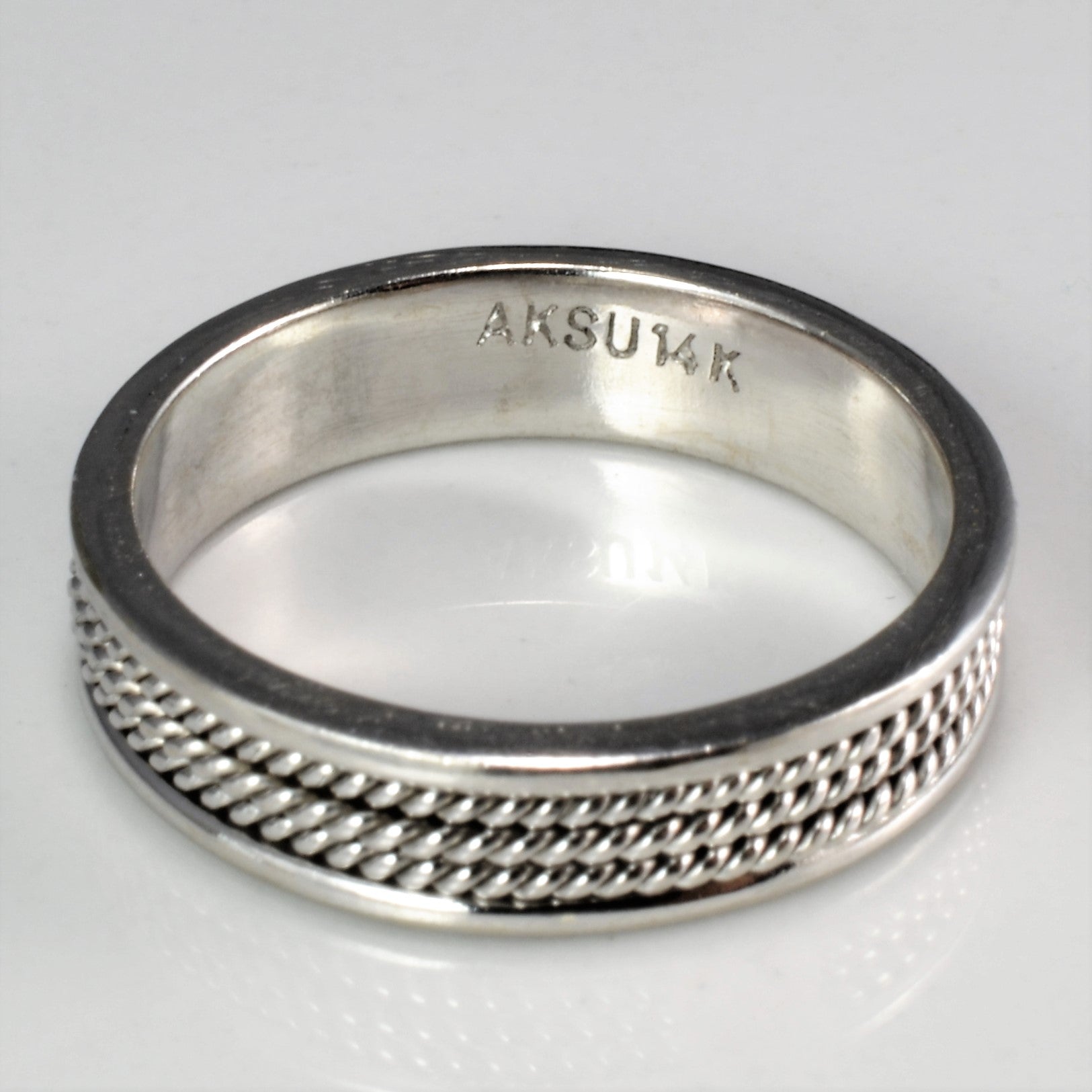 Detailed White Gold Band | SZ 7 |