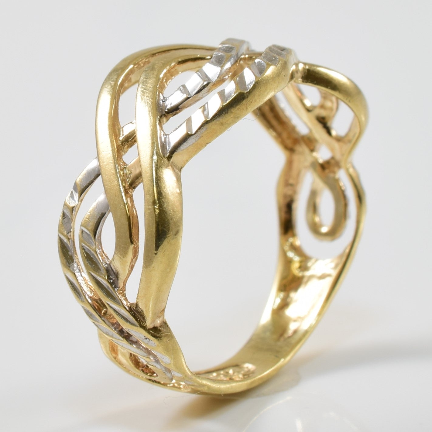 Two Tone Open Work Cross Over Ring | SZ 6.25 |