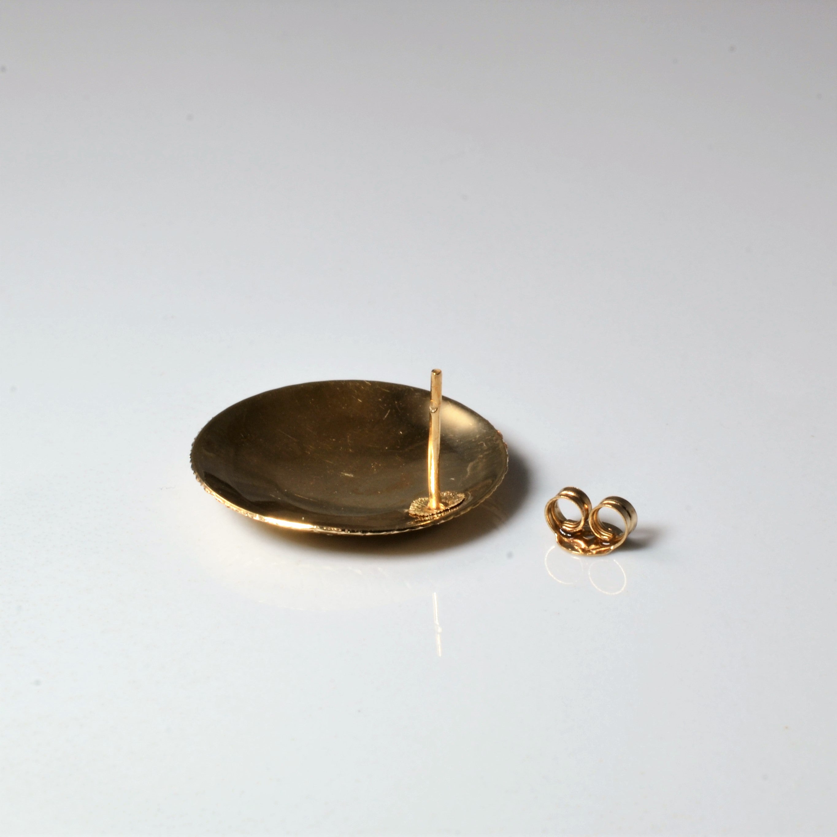 Gold Disc Swirl Earrings |