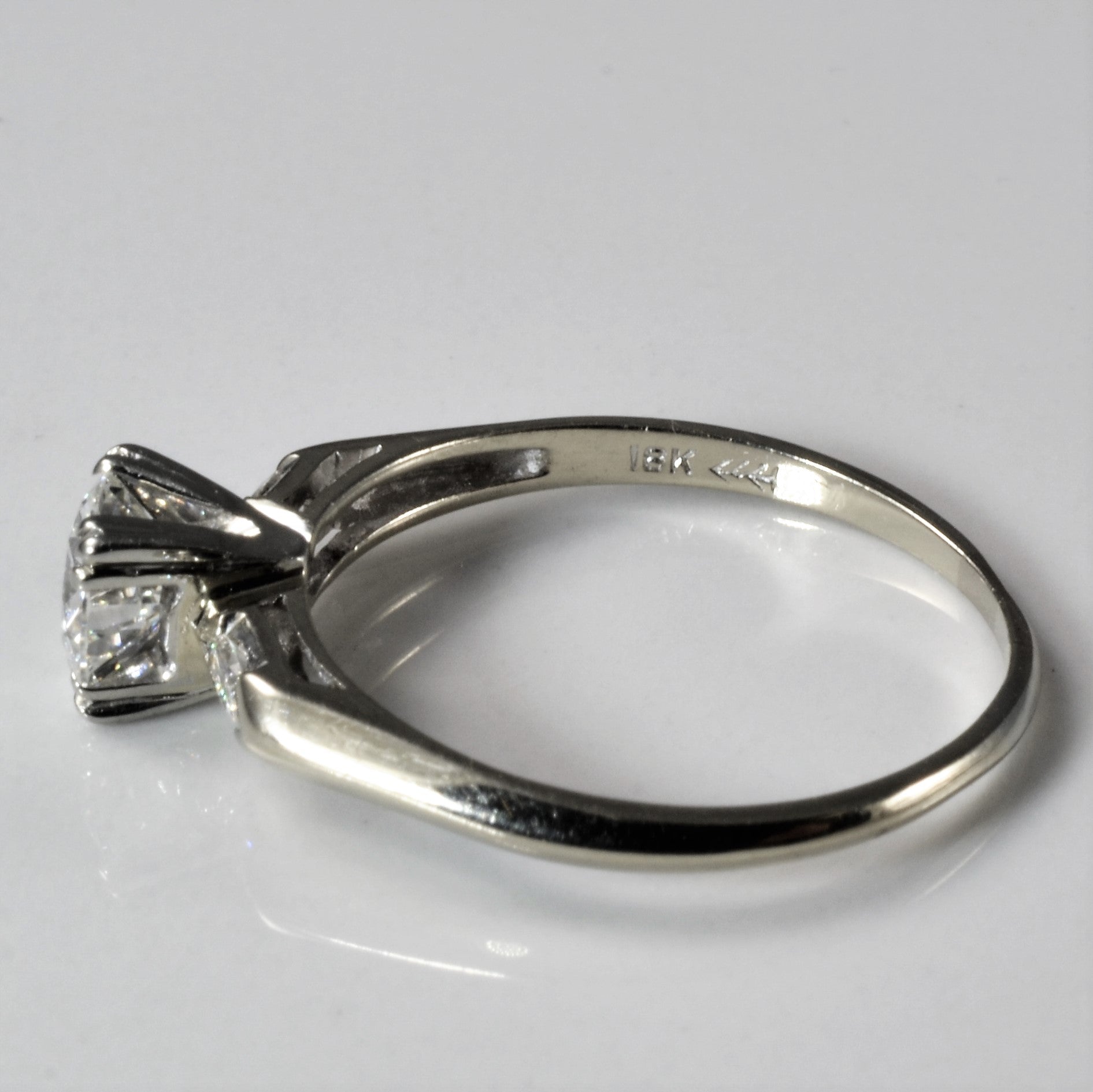 Elegant 1940s Three Stone Engagement Ring | 0.77ctw | SZ 7.5 |