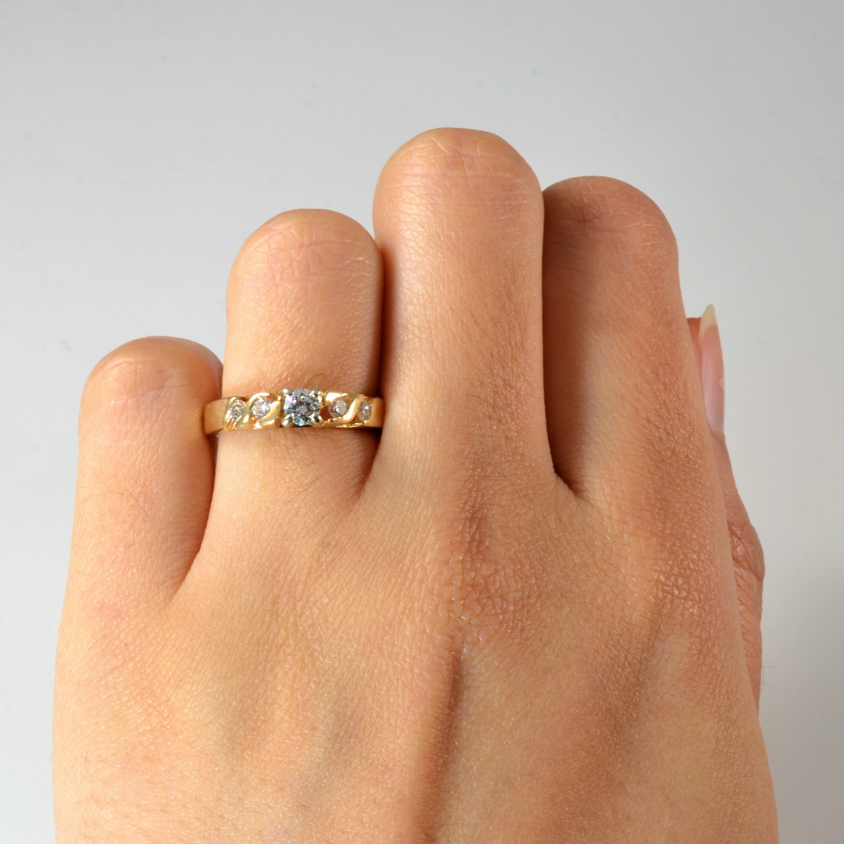 Five Stone Diamond Engagement Ring | 0.34ctw | SZ 5.5 |