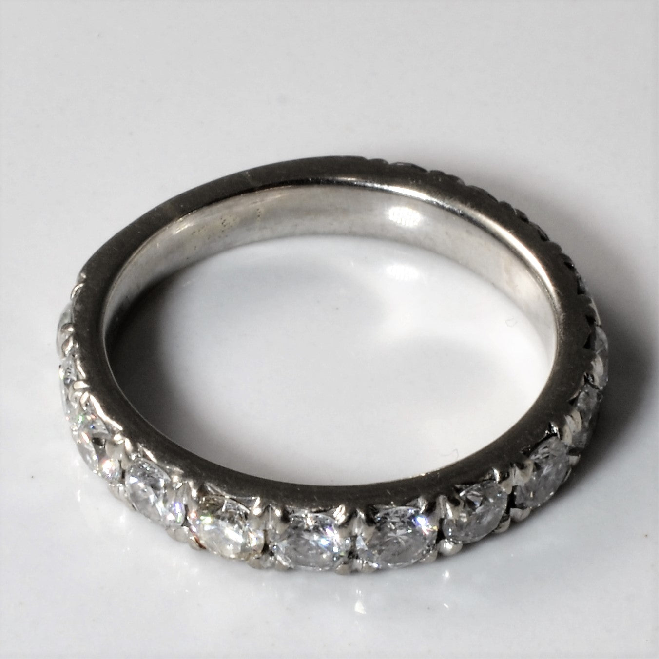 Alliance trois quarts sertie de diamants pavés | 2,00 ct | Taille 8 | 