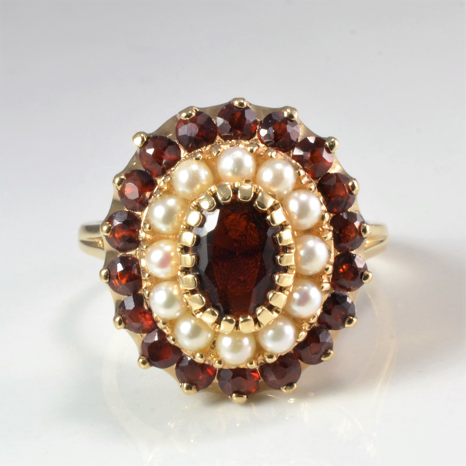 Cluster Set Garnet & Pearl Ring | SZ 9 |