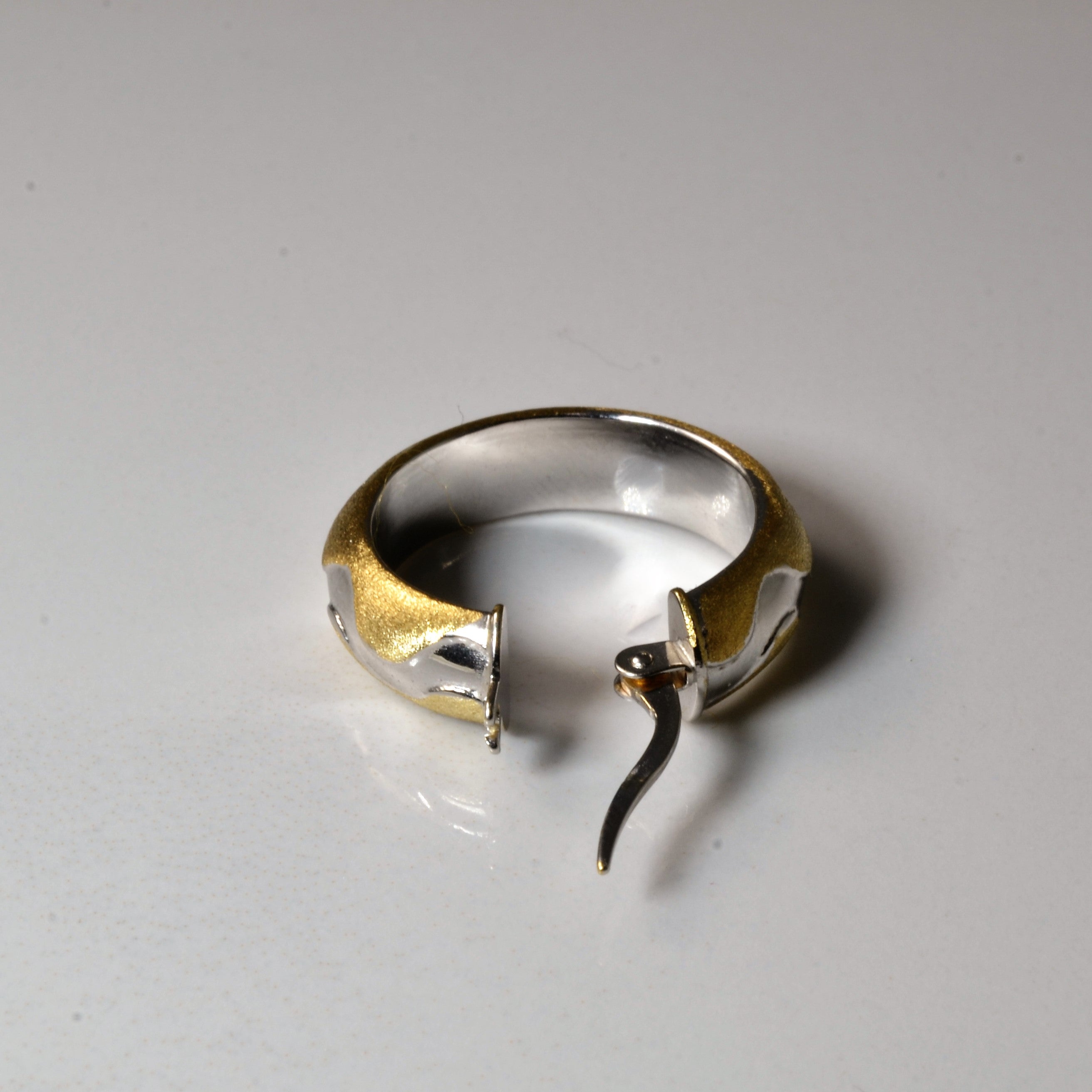 Créoles bicolores à motif tourbillonnant | 