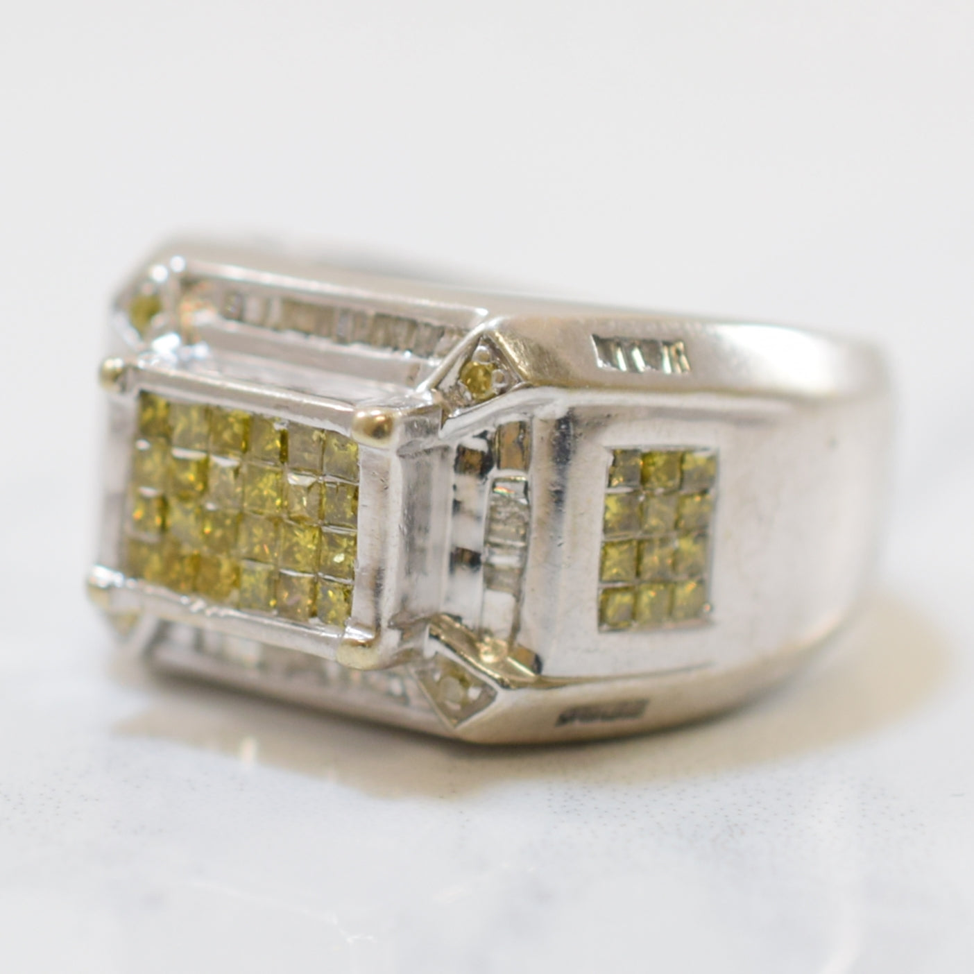 Mixed Cut Diamond Grid Ring | 0.64ctw | SZ 8.5 |