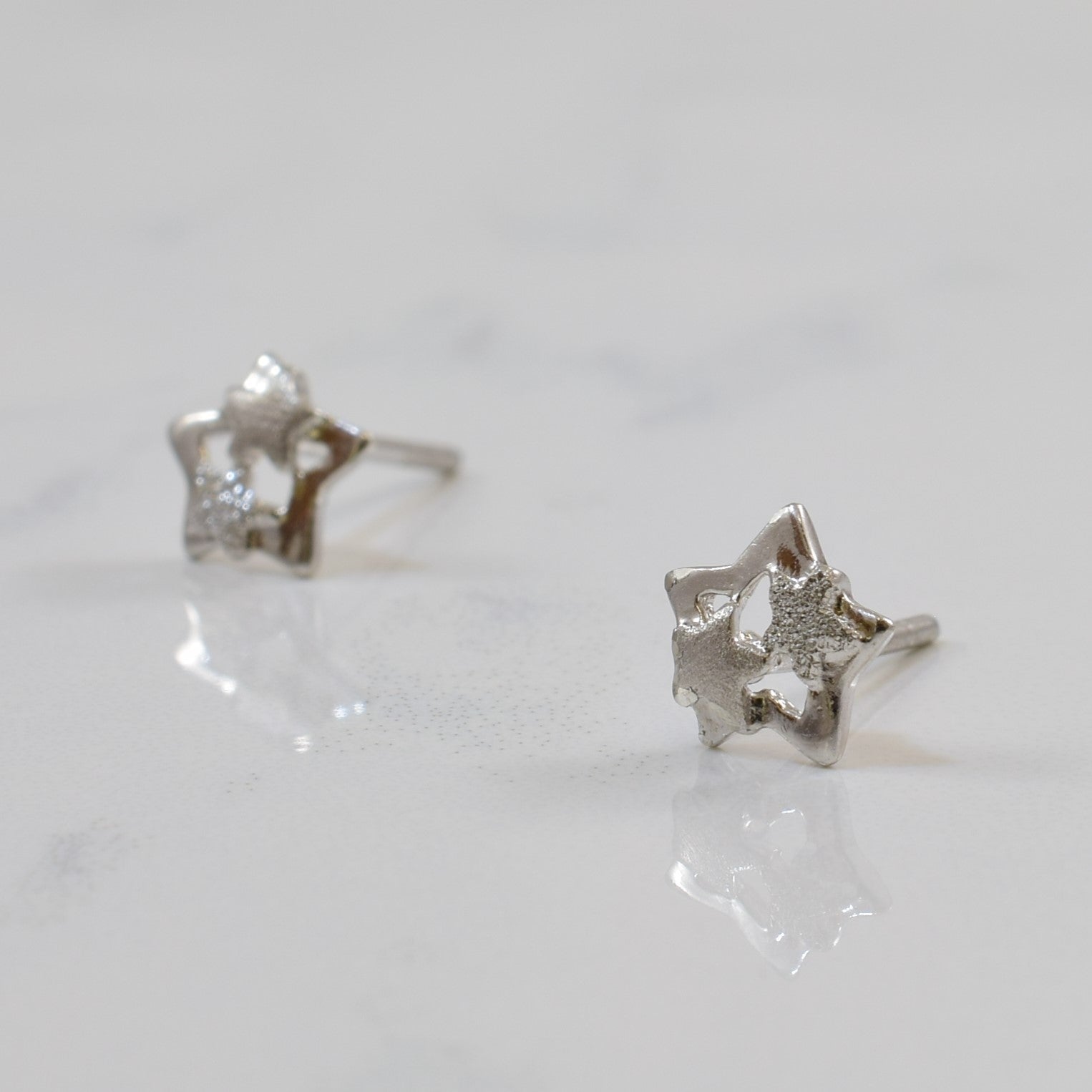 Platinum Star Stud Earrings |