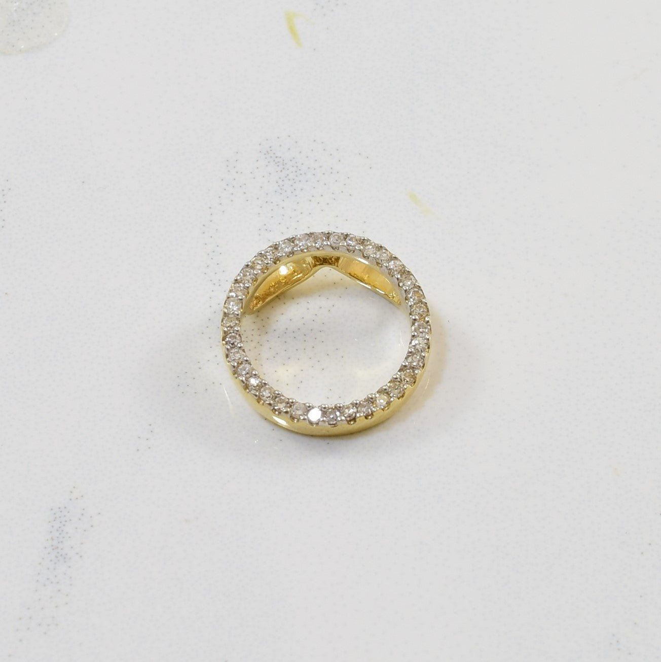 Yellow Gold Diamond Circle Pendant | 0.10ctw |