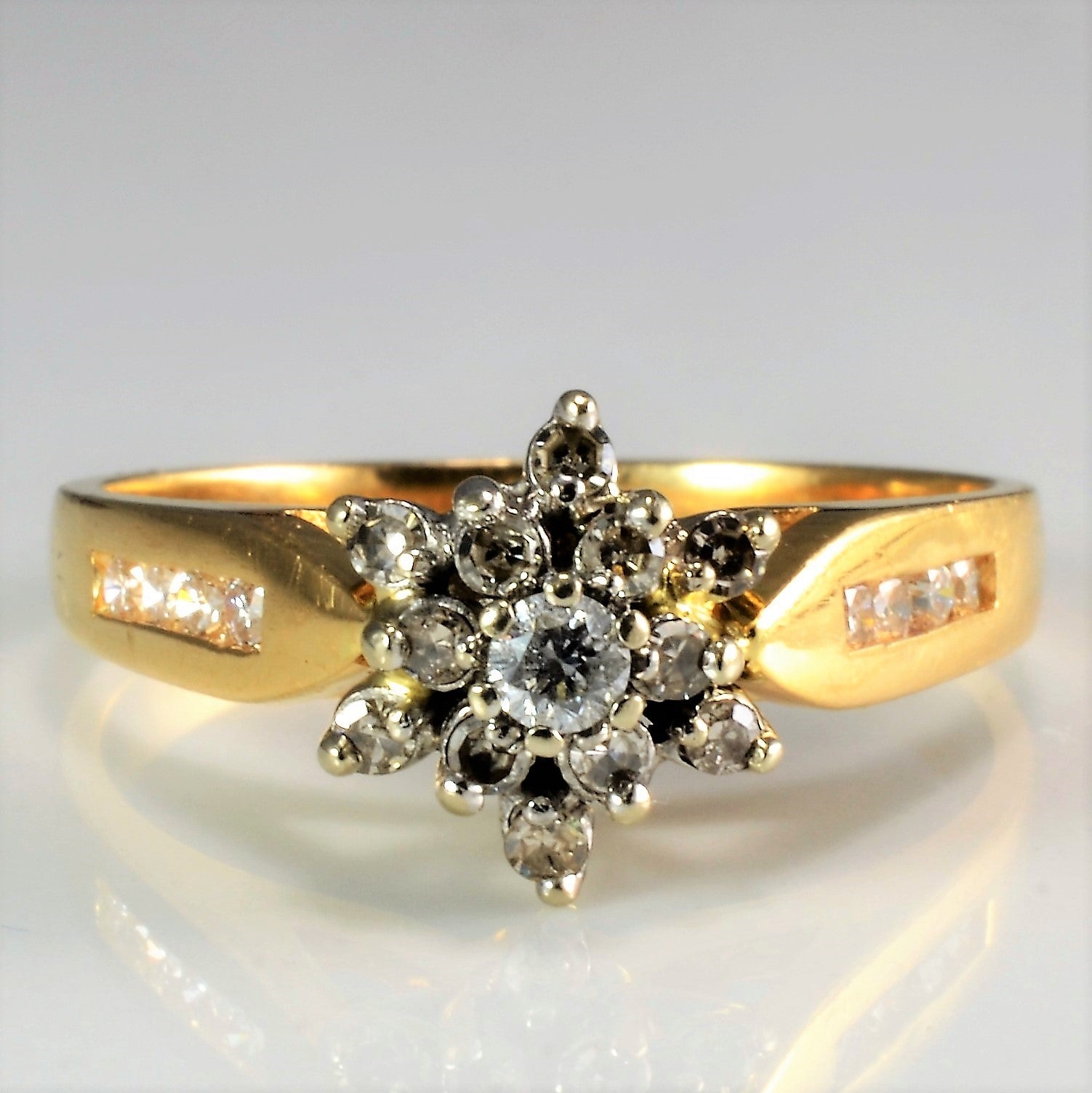 Flower Cluster Diamond Ladies Ring | 0.25 ctw, SZ 8 |