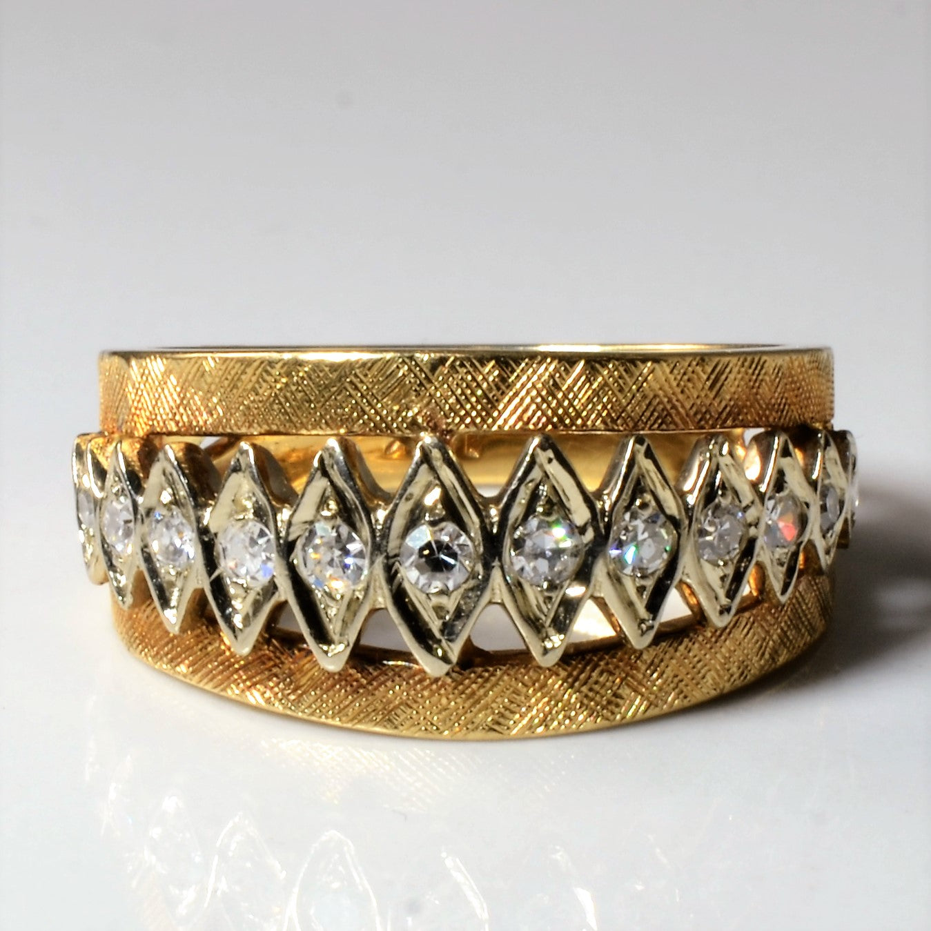 Marquise Shaped Tapered Gold Ring | 0.22ctw | SZ 6.5 |