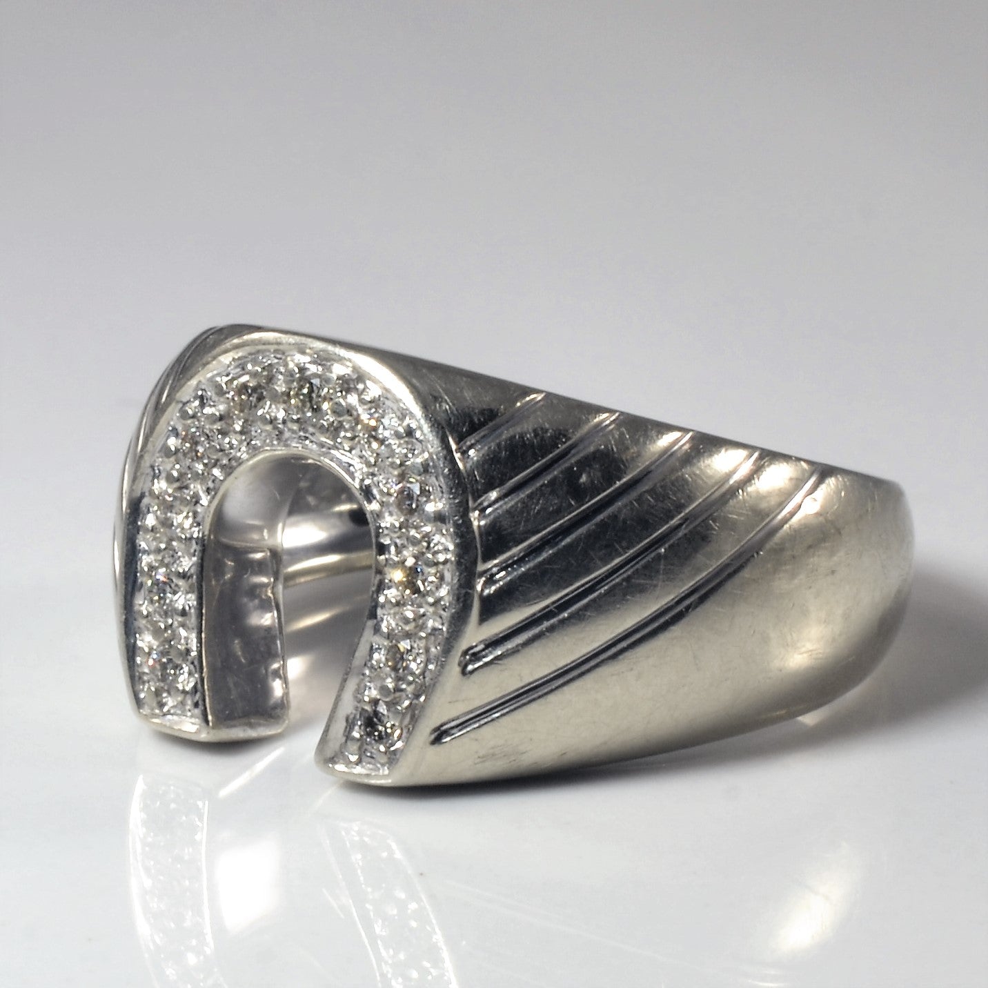 Diamond Horseshoe Ring | 0.15ctw | SZ 8.75 |