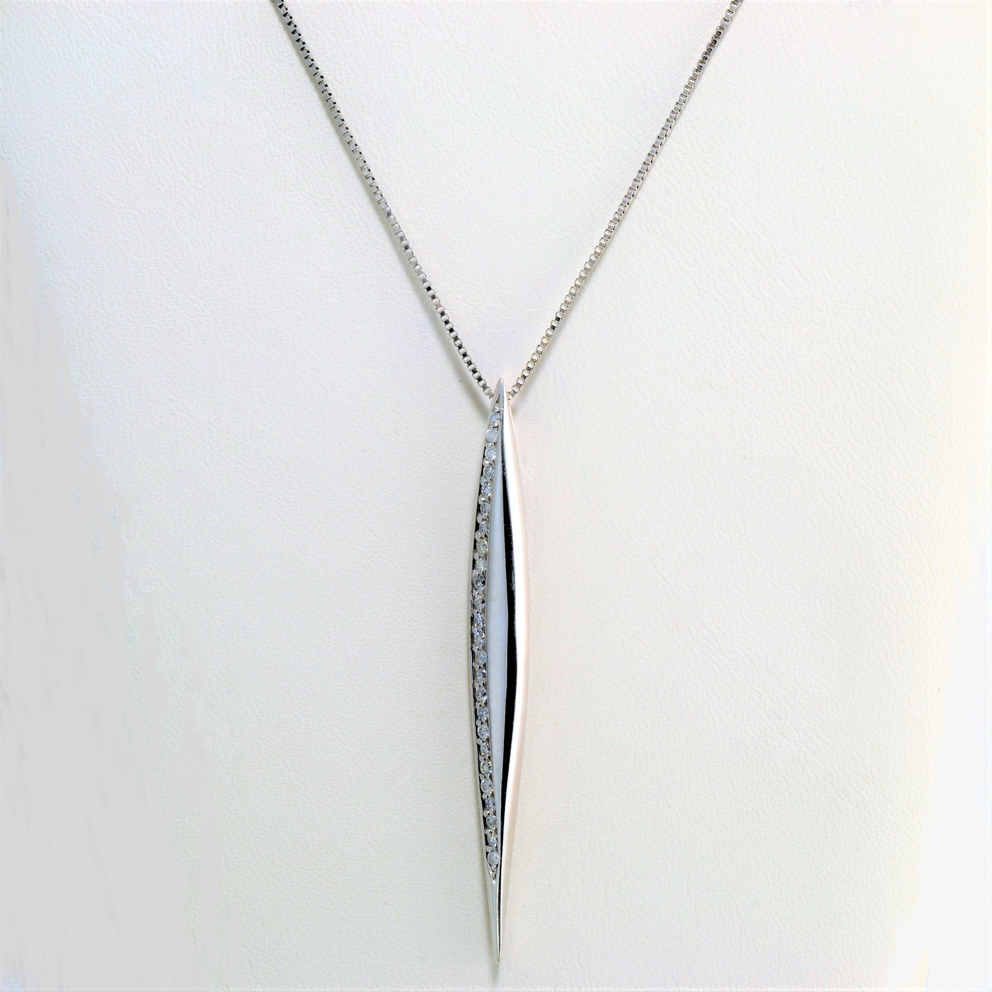 Diamond Stick Pendant Necklace | 0.15 ctw, 18''|