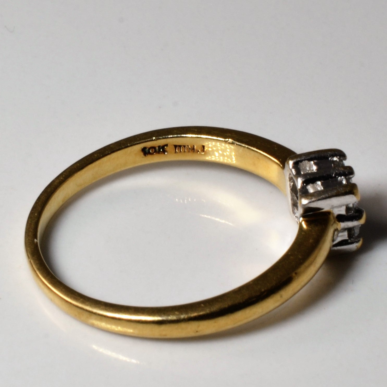 Cluster Set Diamond Ring | 0.30ctw | SZ 6.75 |