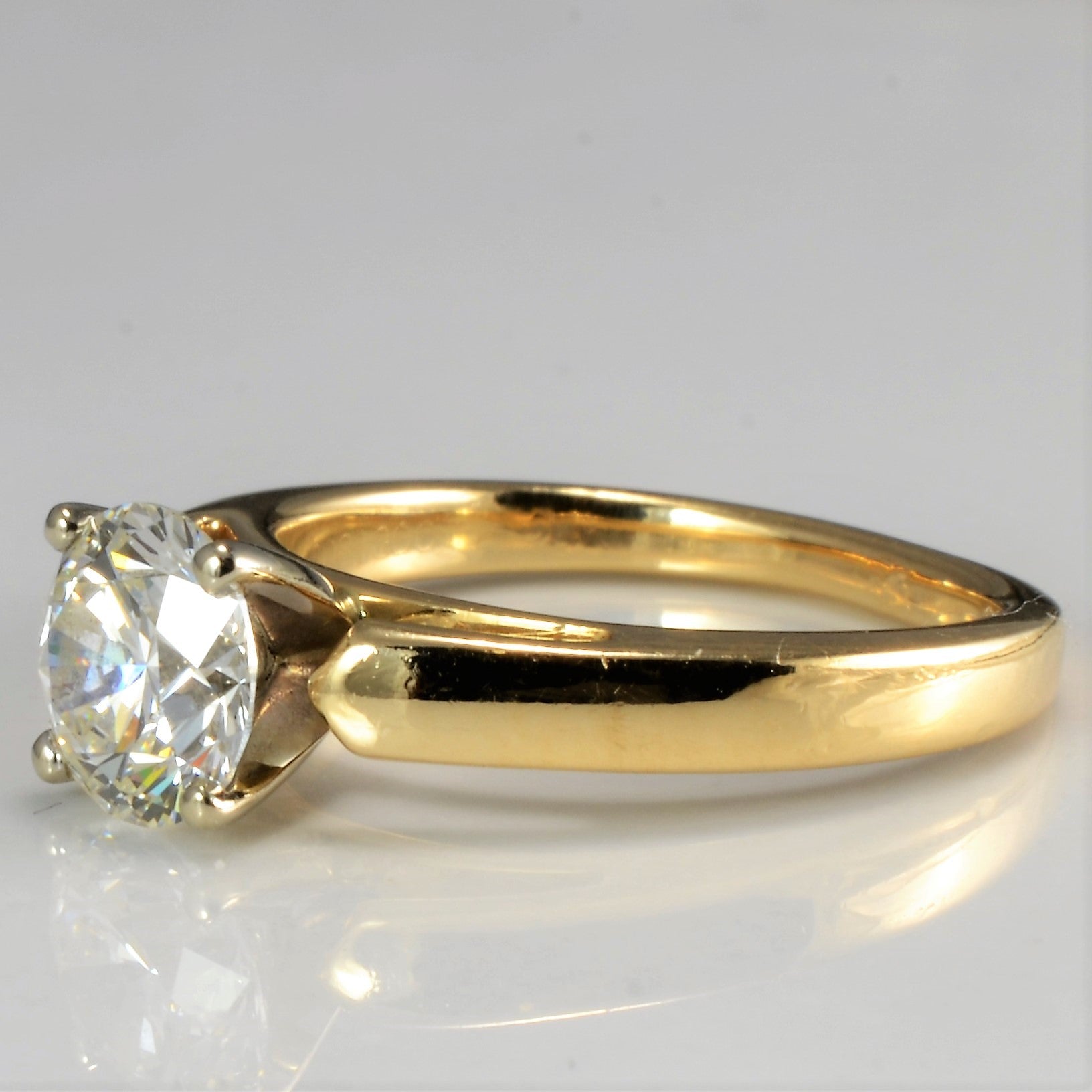 Tapered Solitaire Diamond Engagement Ring | 1.05 ct, SZ 4.5 | VVS2, I |