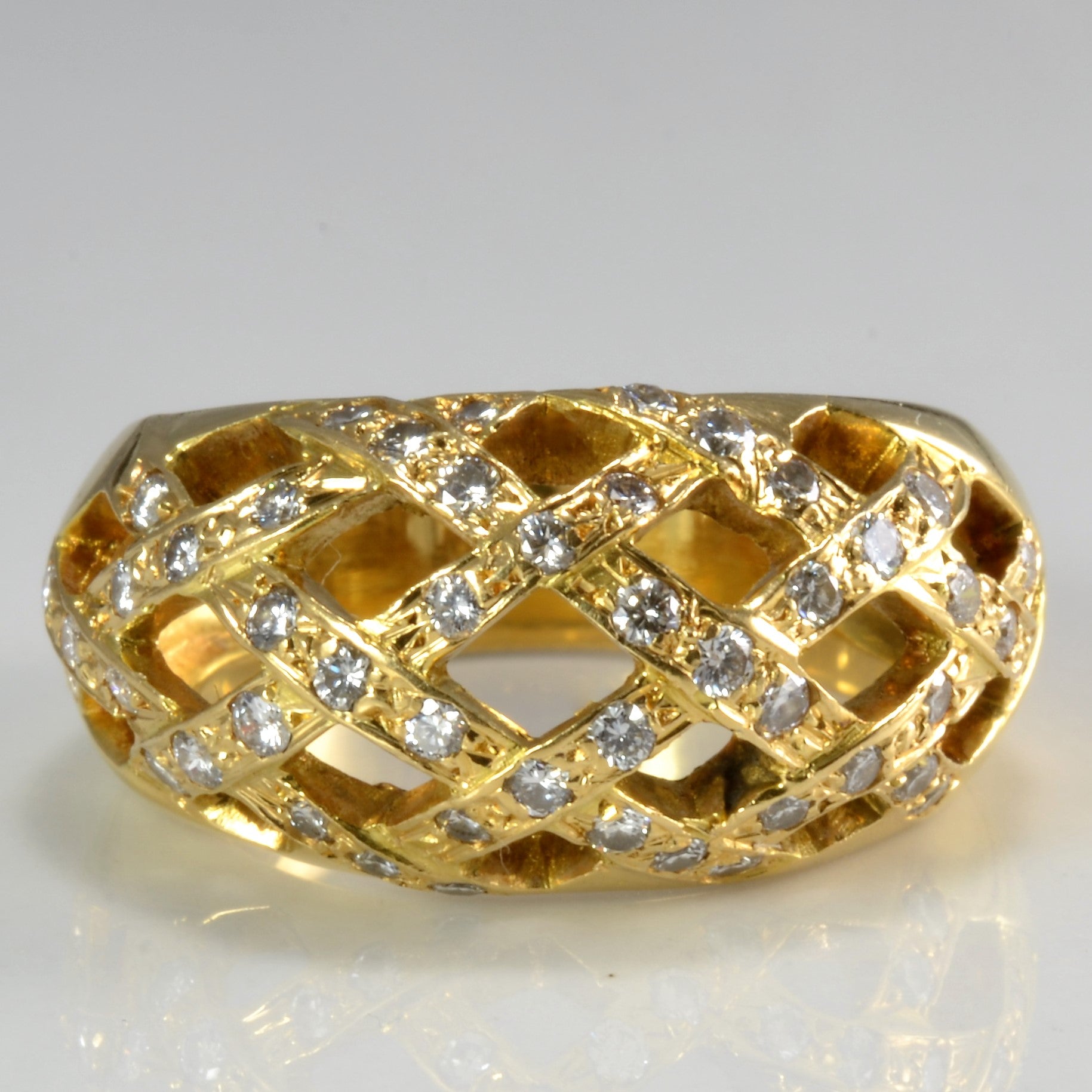 Intertwined Pattern Diamond Dome Ring | 0.25 ctw, SZ 5 |