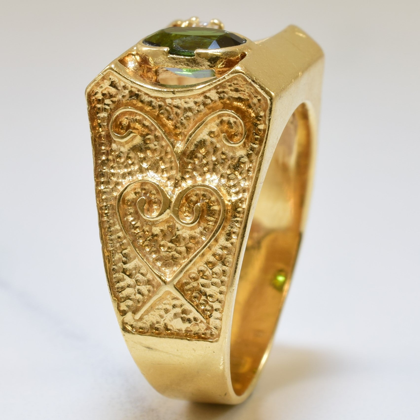 Ornate Tourmaline & Diamond Ring | 0.75ct, 0.03ct | SZ 9.75 |