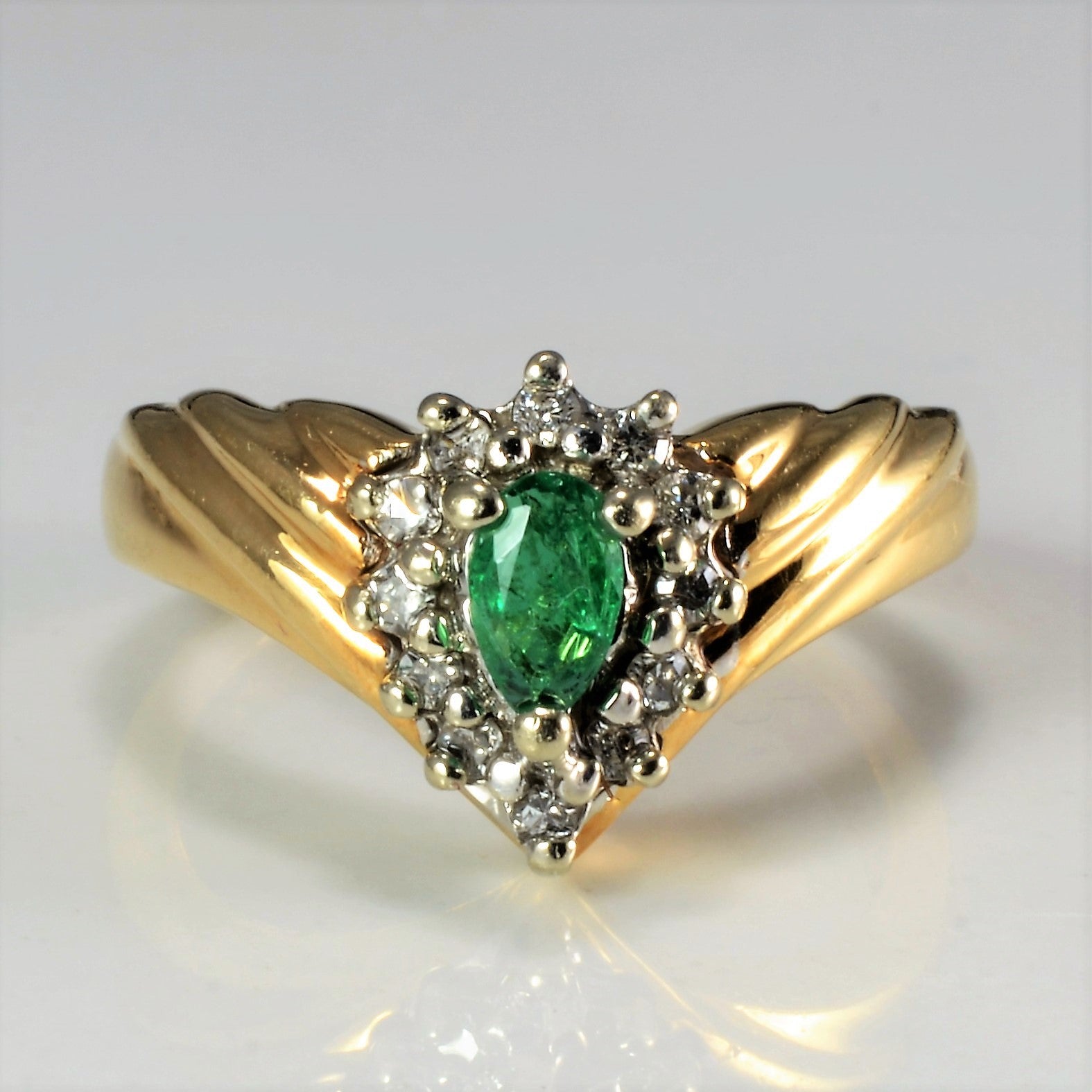 Chevron Cluster Diamond & Emerald Ring | 0.14 ctw, SZ 4.25 |