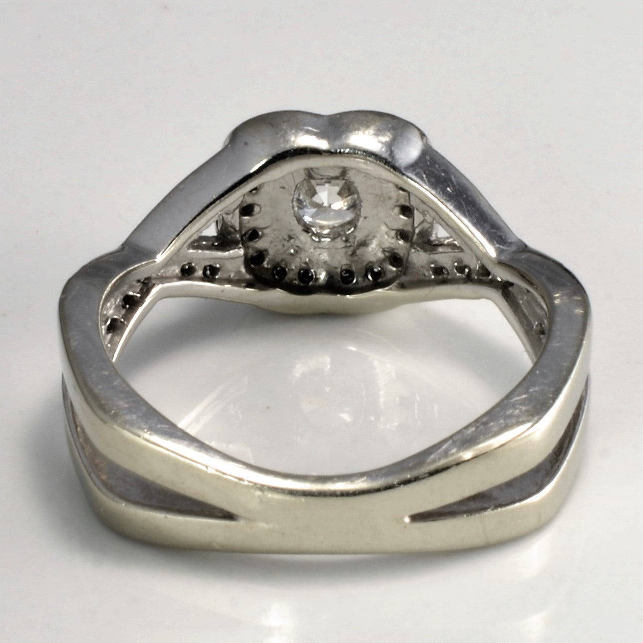 Halo Diamond Engagement Ring | 0.80 ctw, SZ 7.25 | SI2, I |