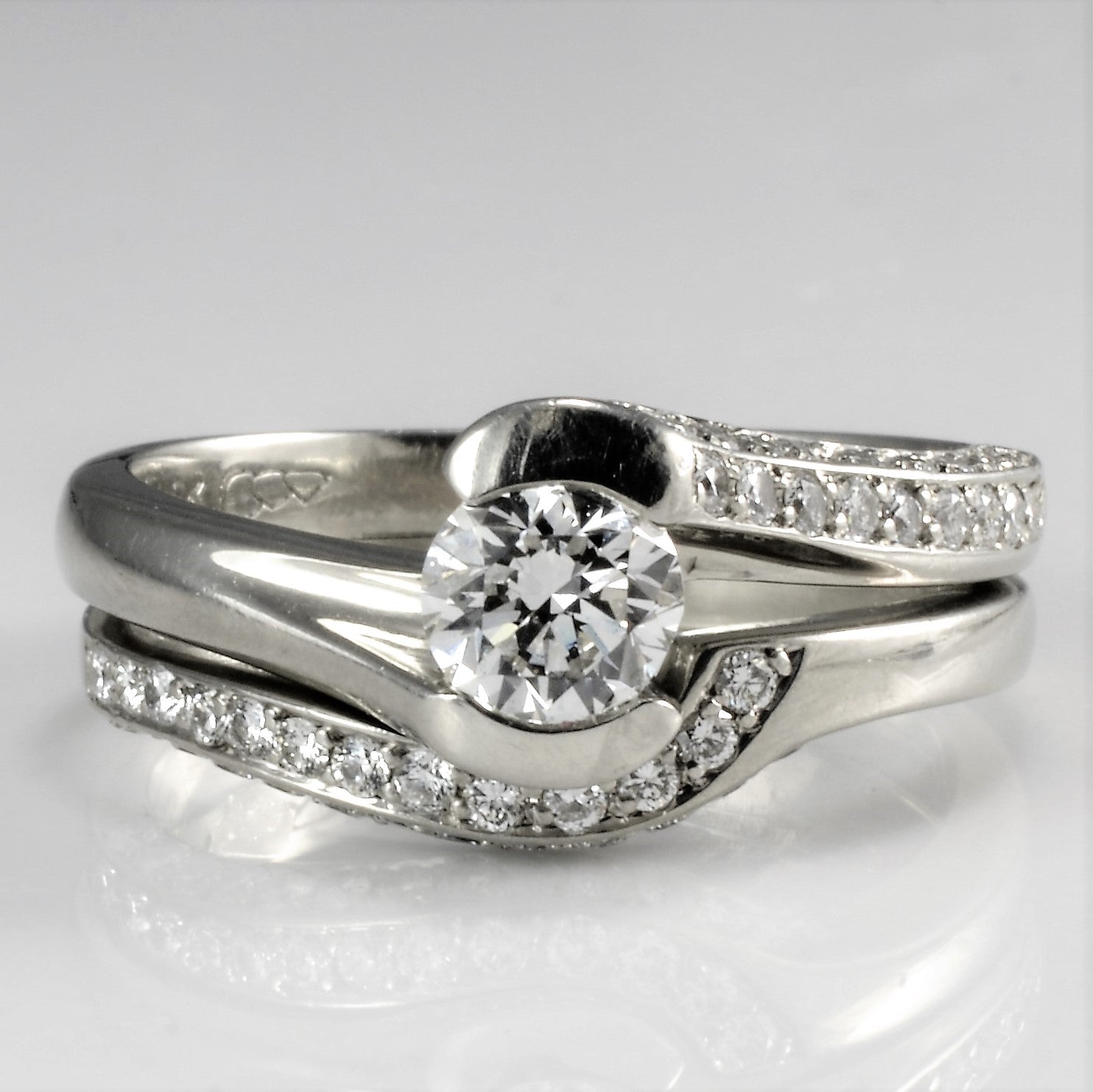 Semi Bezel Diamond & Cluster Accents Wedding Ring Set | 0.81 ctw, SZ 6 |