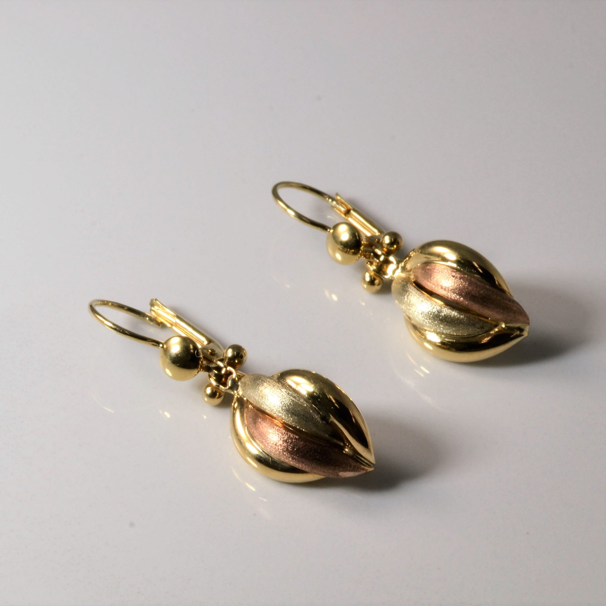 Tri Tone Gold Drop Earrings & Pendant Set |