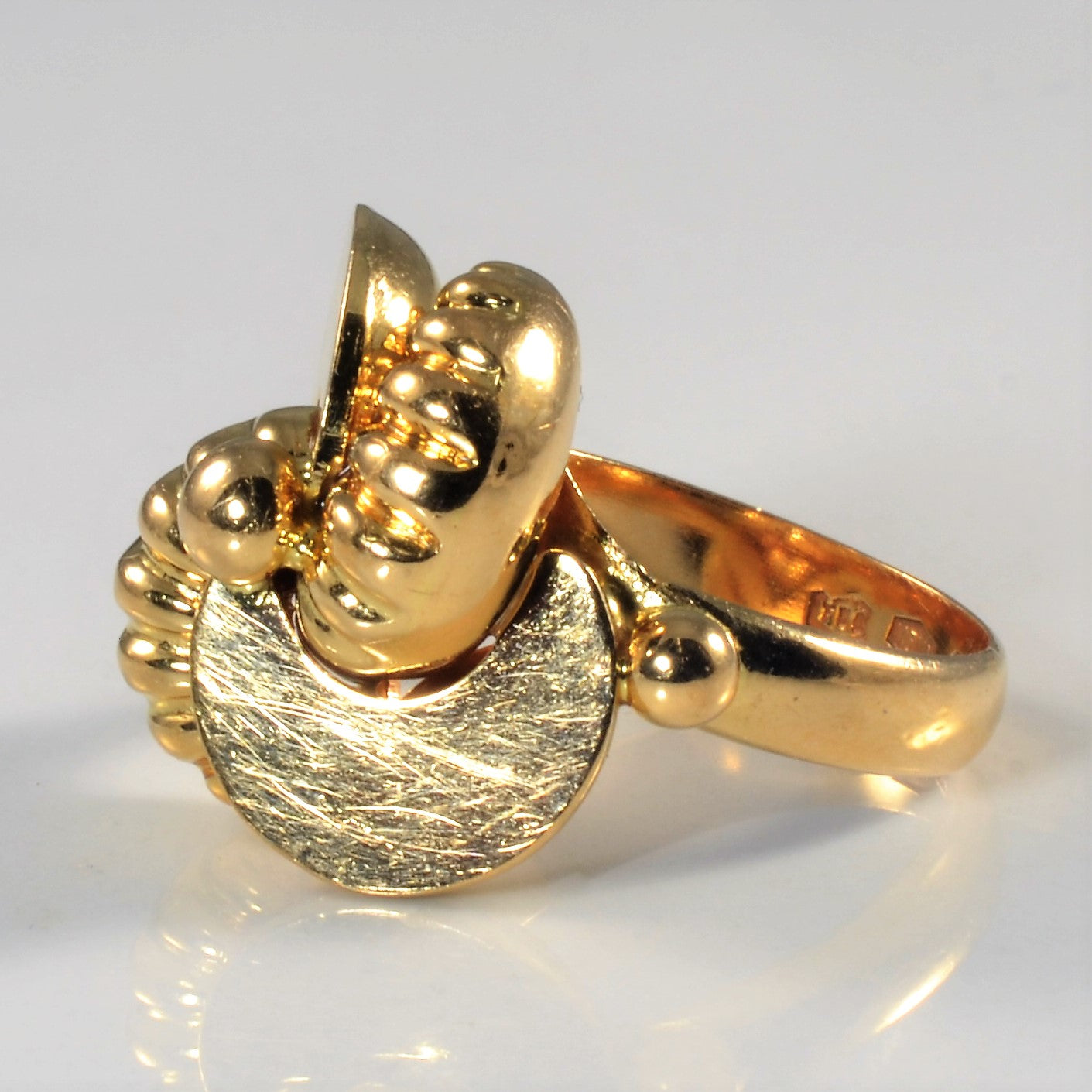 Textured Gold Swirl Ring | SZ 5.75 |