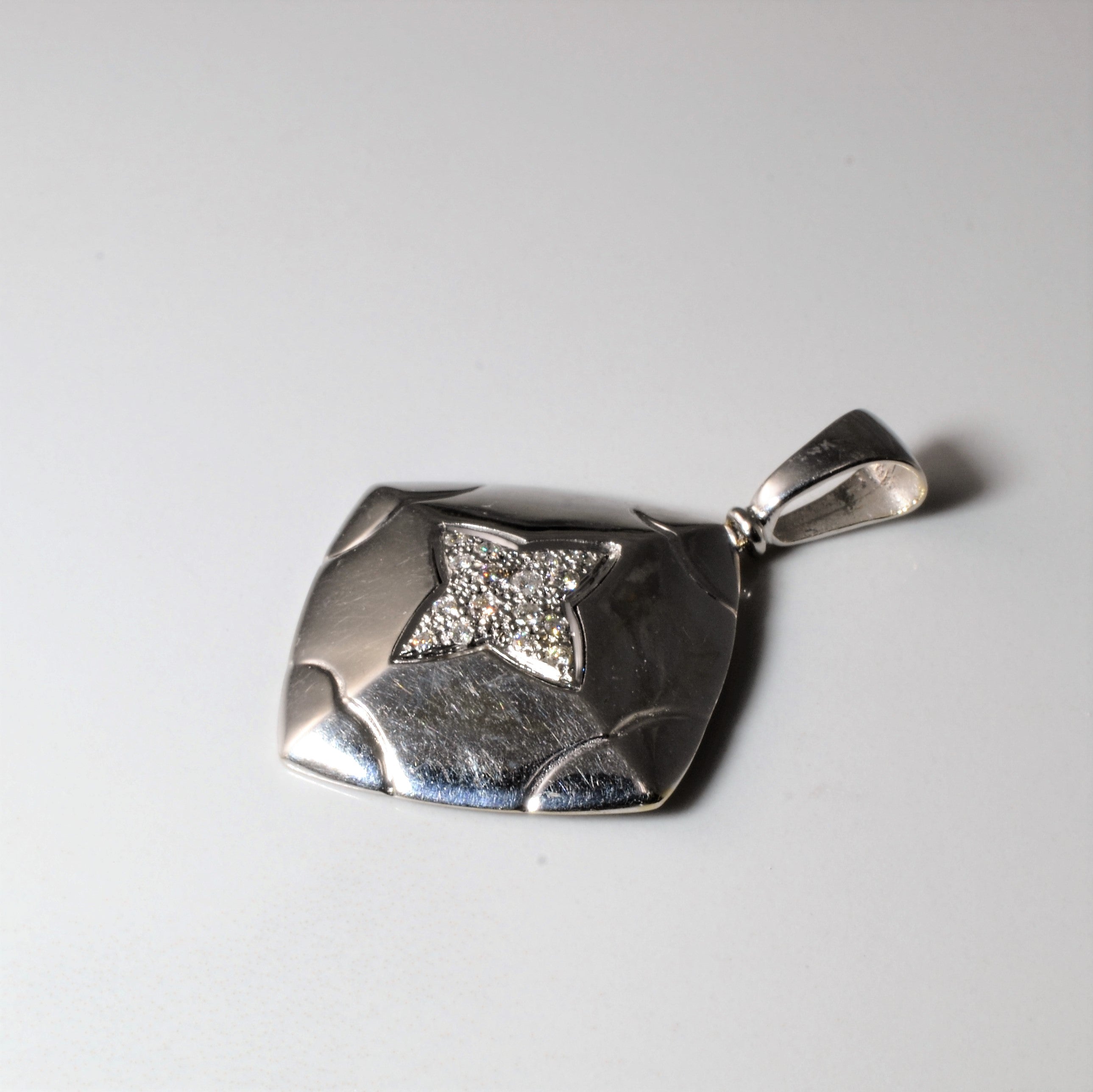 Cluster Diamond Pendant | 0.25ctw |
