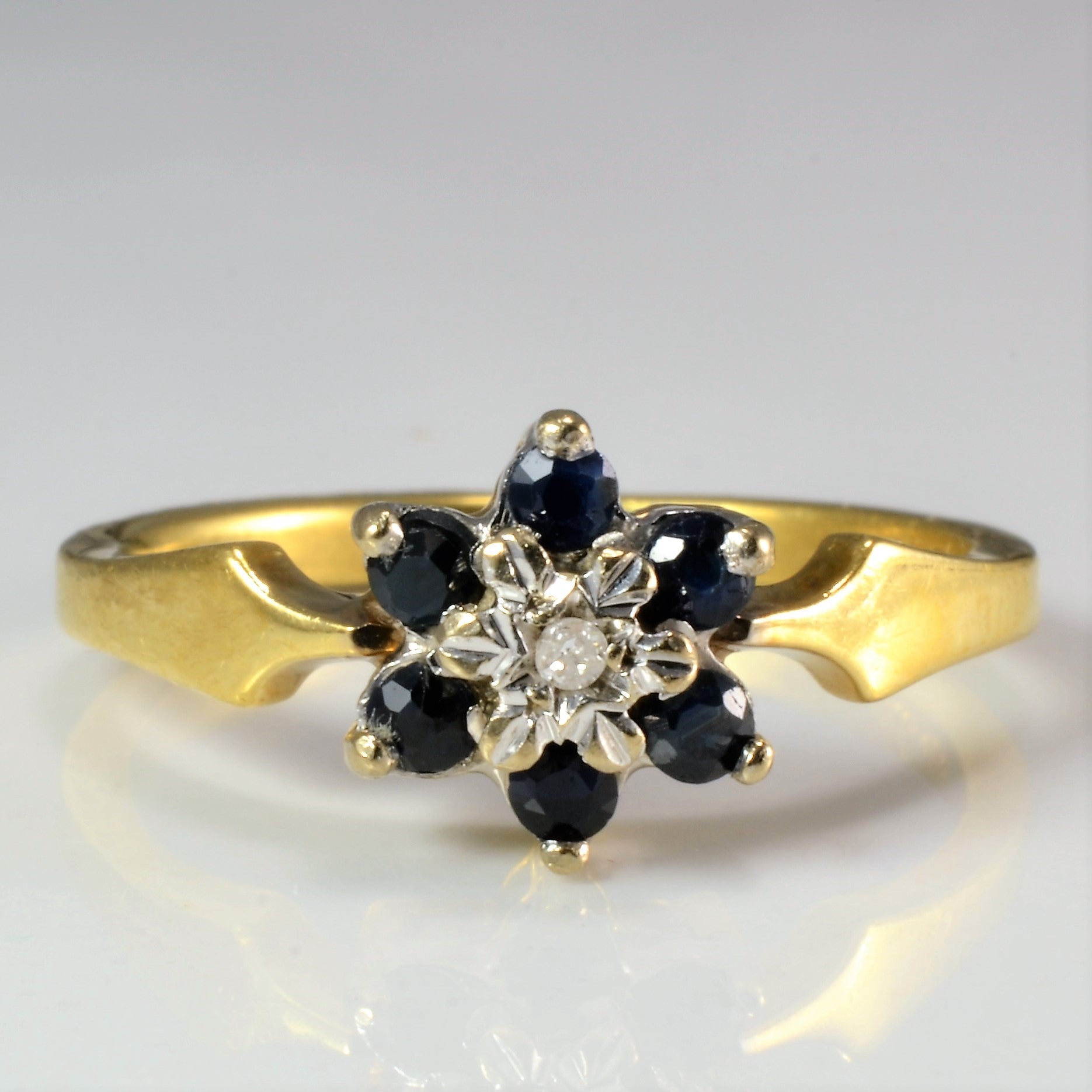 Flower Sapphire & Diamond Ring | 0.01 ct, SZ 7.25 |