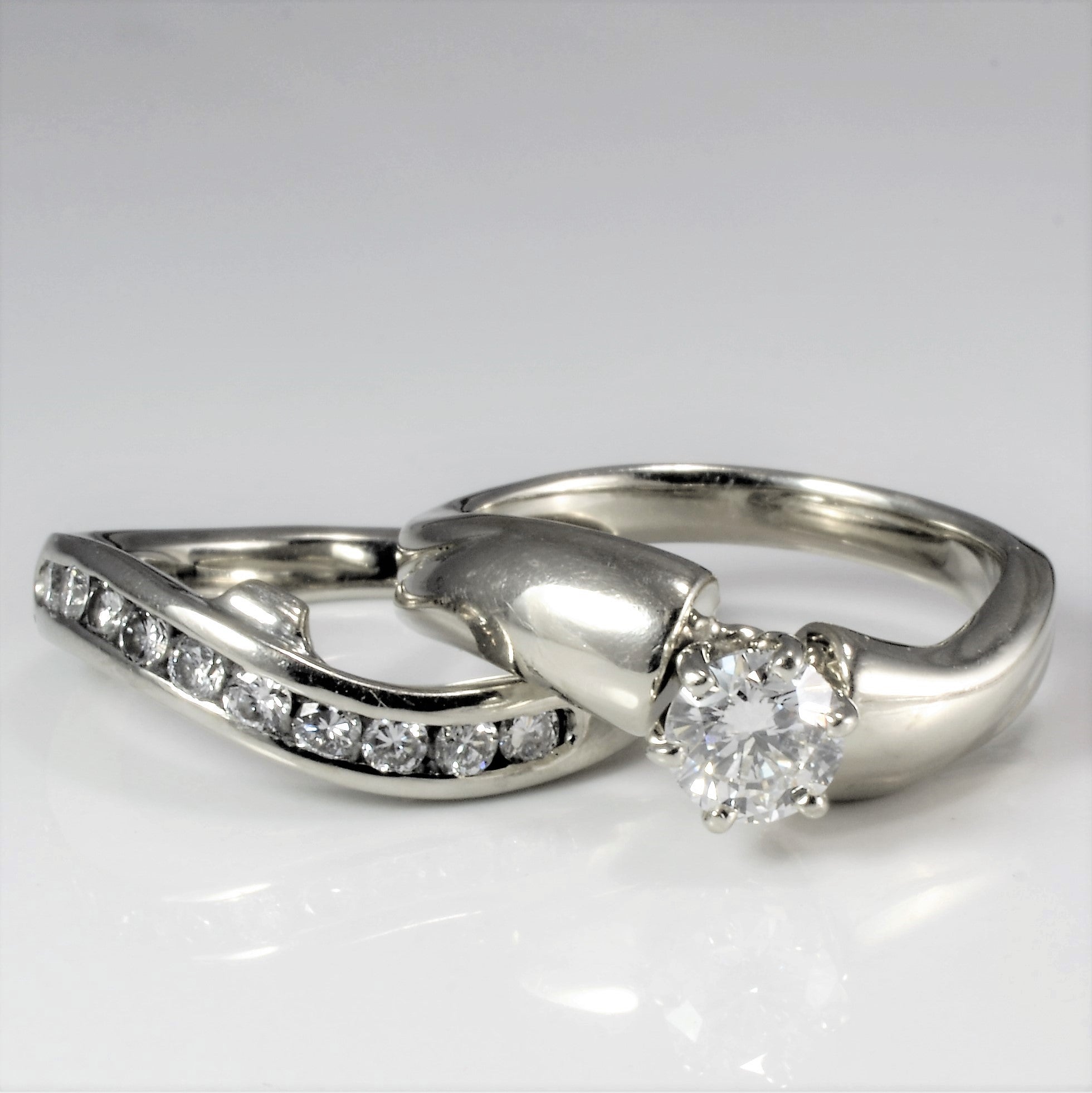 Solitaire Diamond & Channel Diamond Wedding Ring Set | 0.95 ctw, SZ 6.75 |