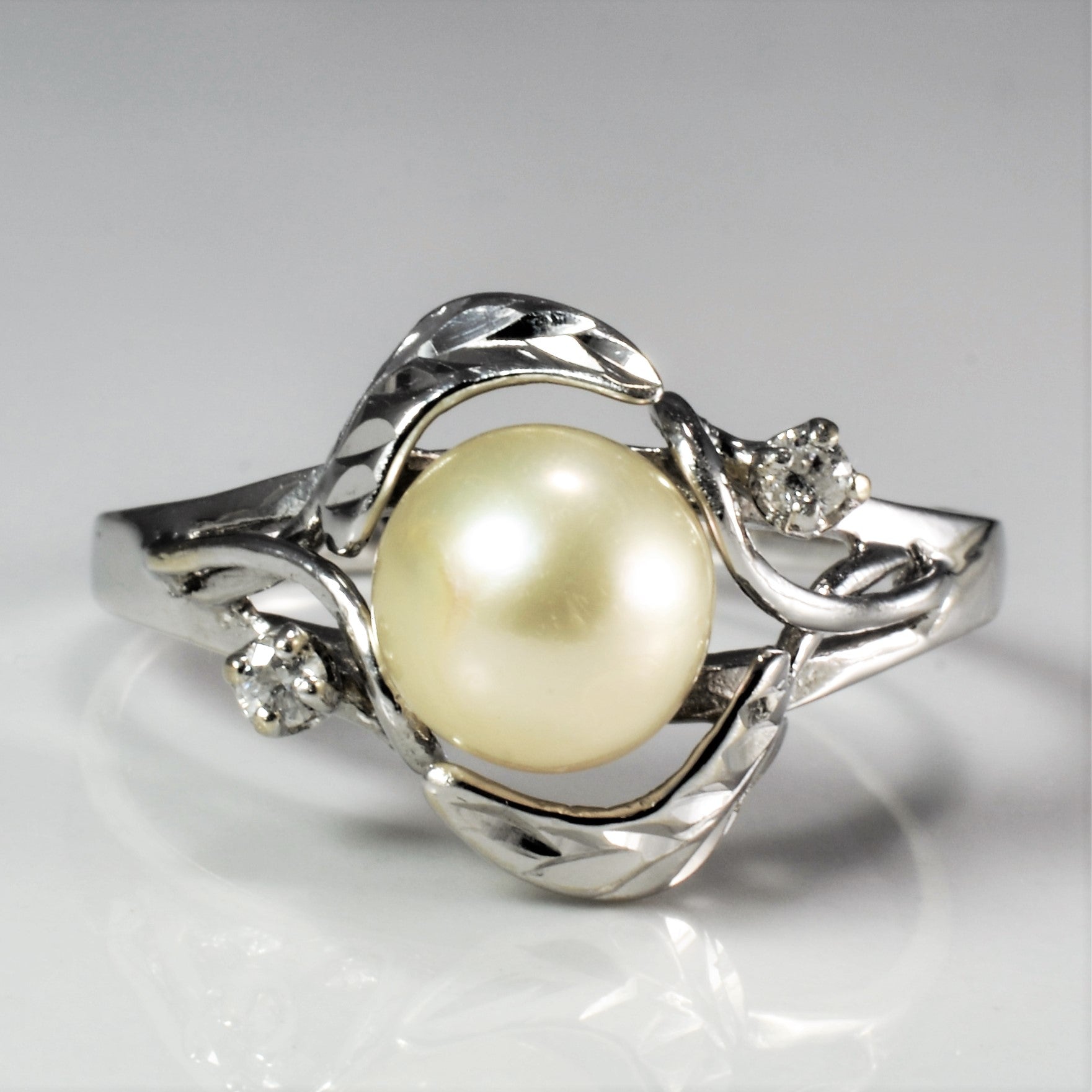Three Stone Pearl & Diamond Ring | 0.04 ctw, SZ 9 |